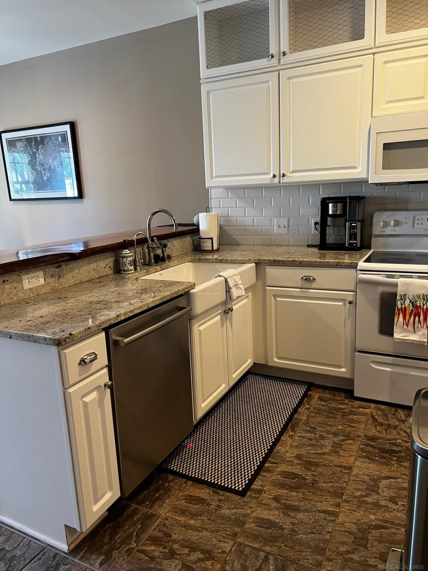 137 Paton Way Avenue, MI 48065 — Photo 6