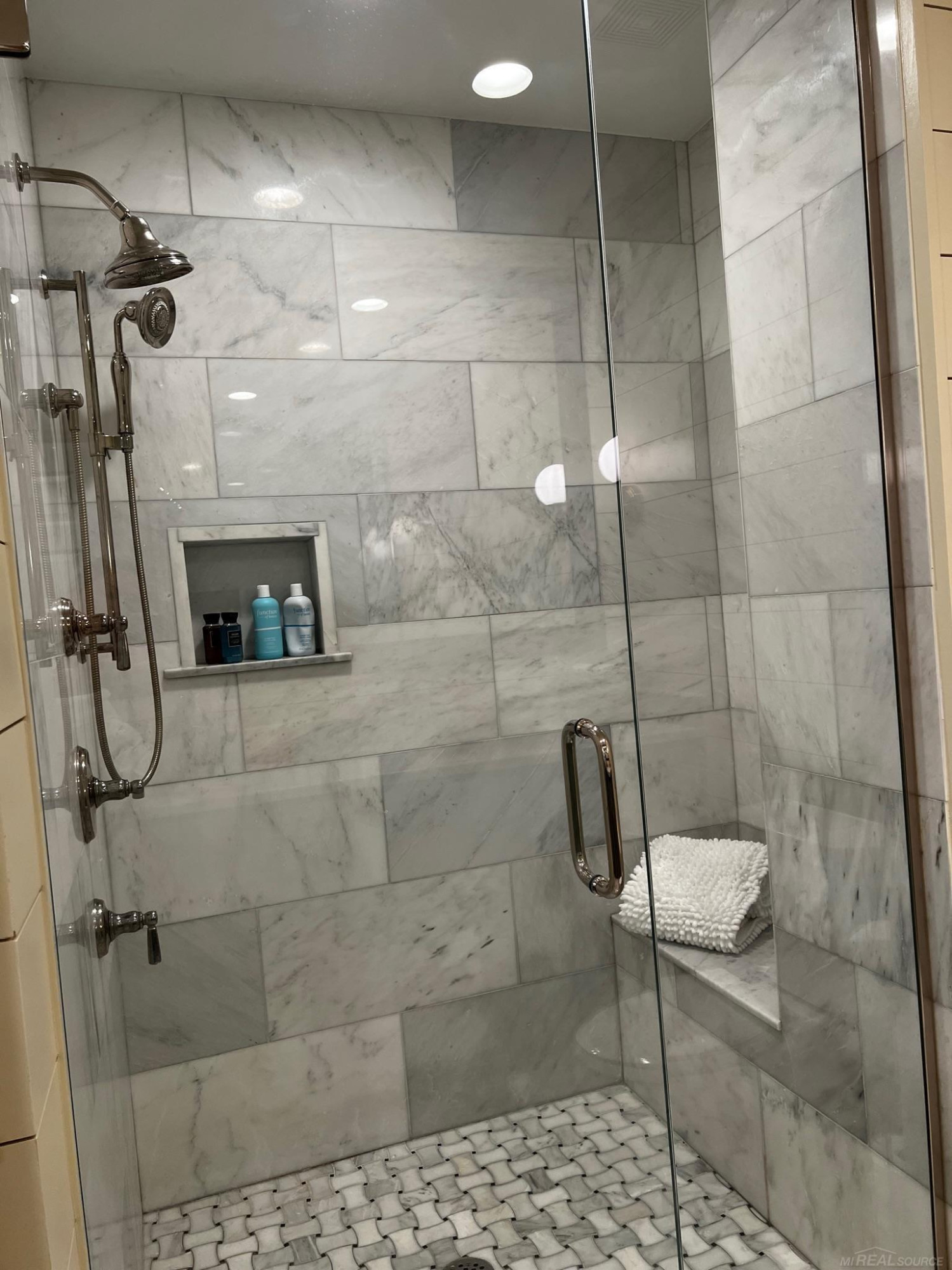 137 Paton Way Avenue, MI 48065 — Photo 26