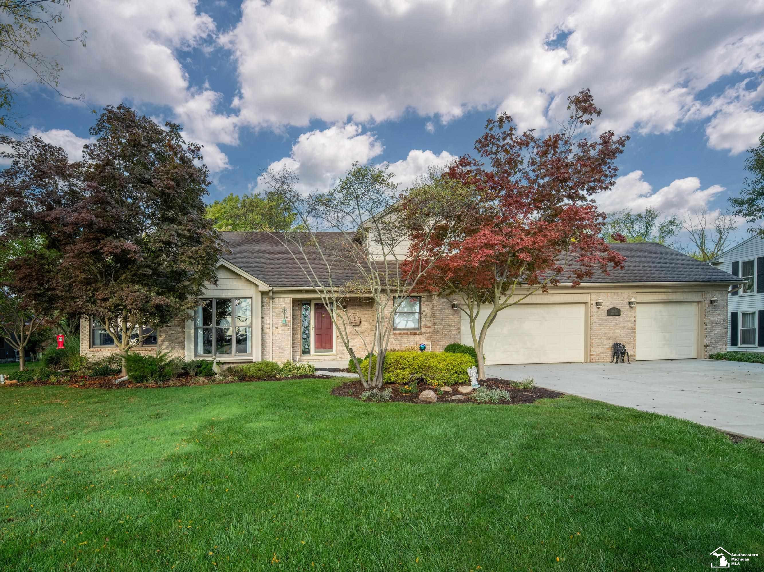 17624 Parke Lane Lane, Grosse Ile, MI 48138 — front exterior