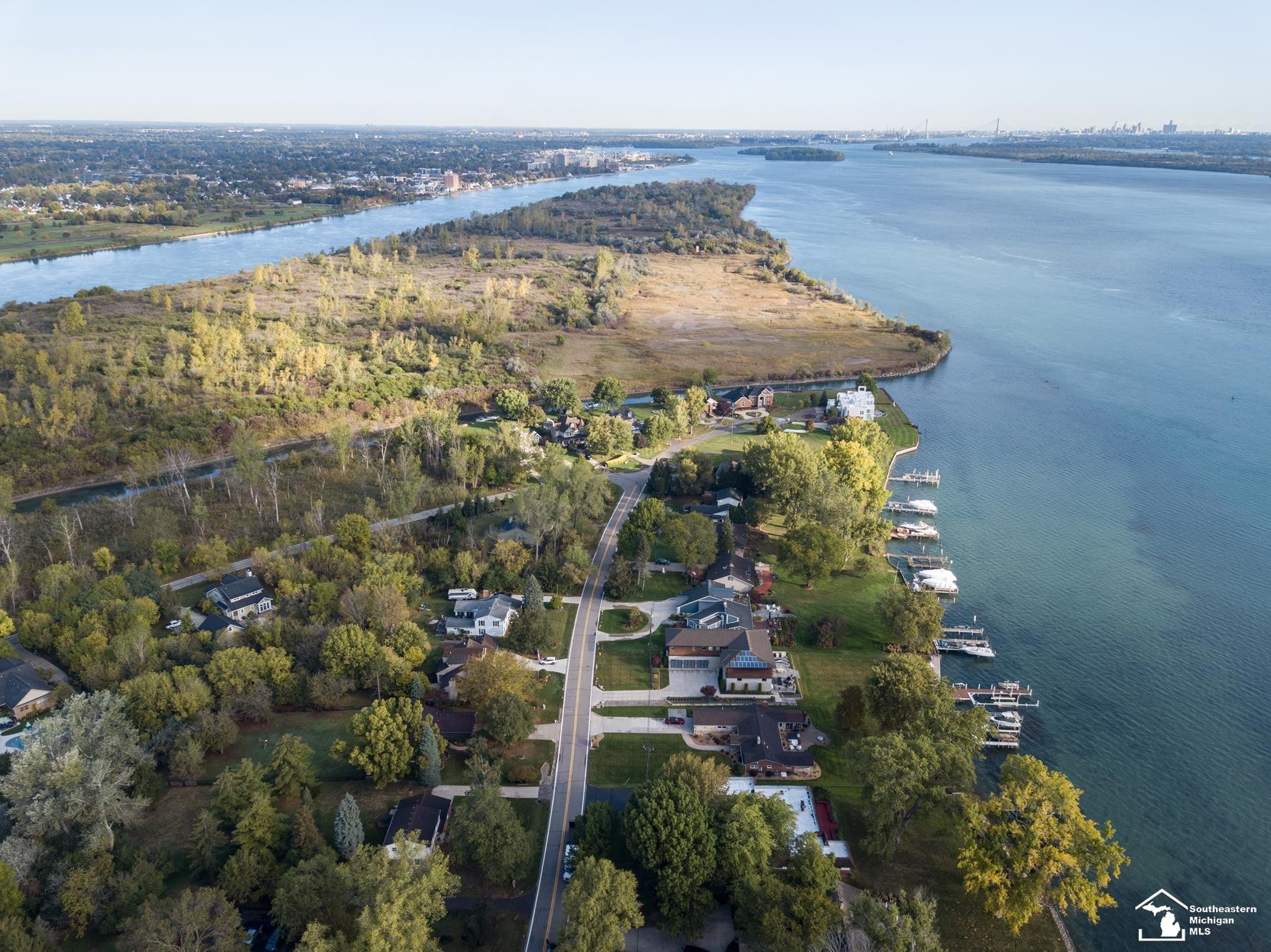17624 Parke Lane Lane, Grosse Ile, MI 48138 — Photo 8