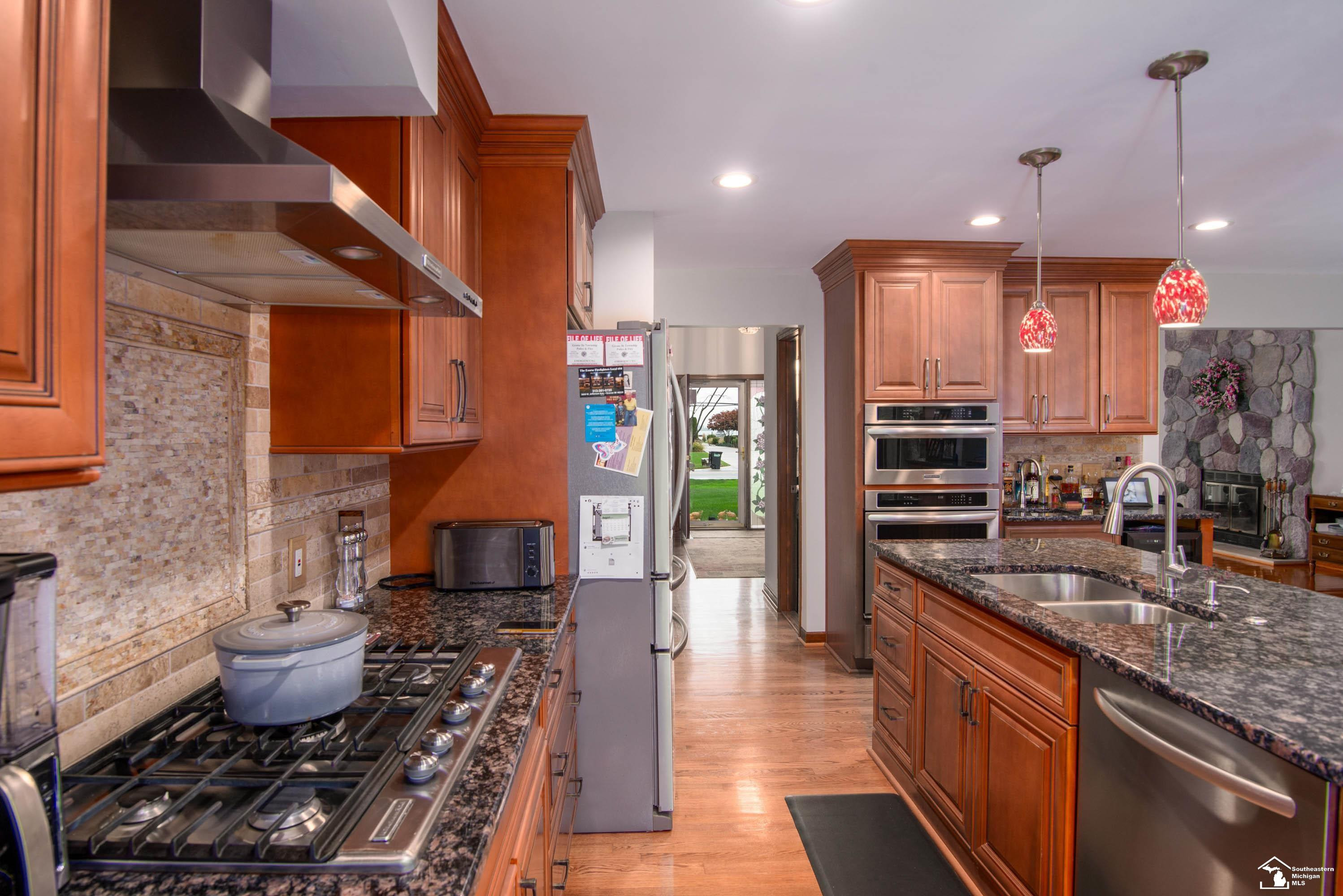 17624 Parke Lane Lane, Grosse Ile, MI 48138 — Photo 13