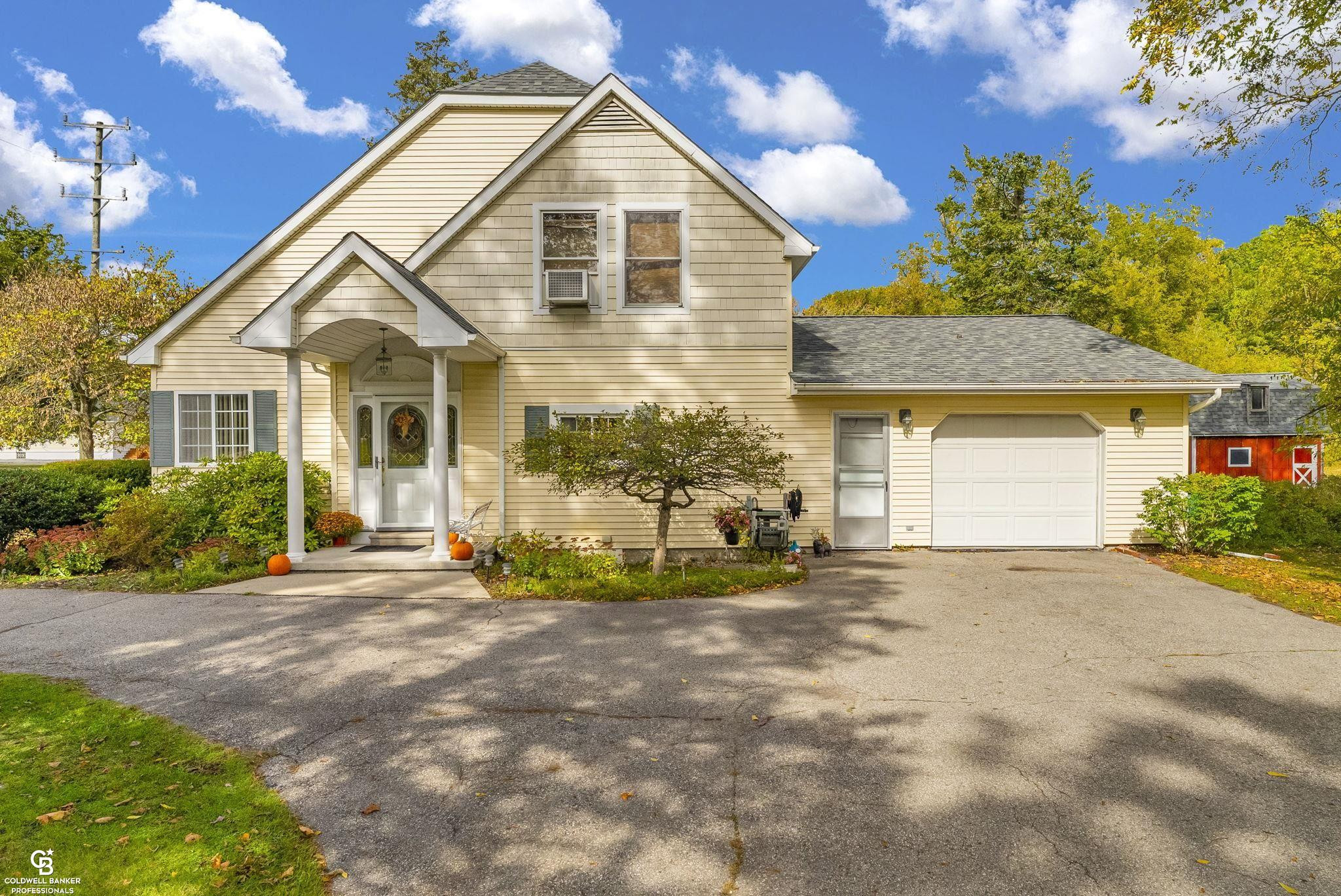 2658 Michigan Road, Port Huron, MI 48060 — front exterior