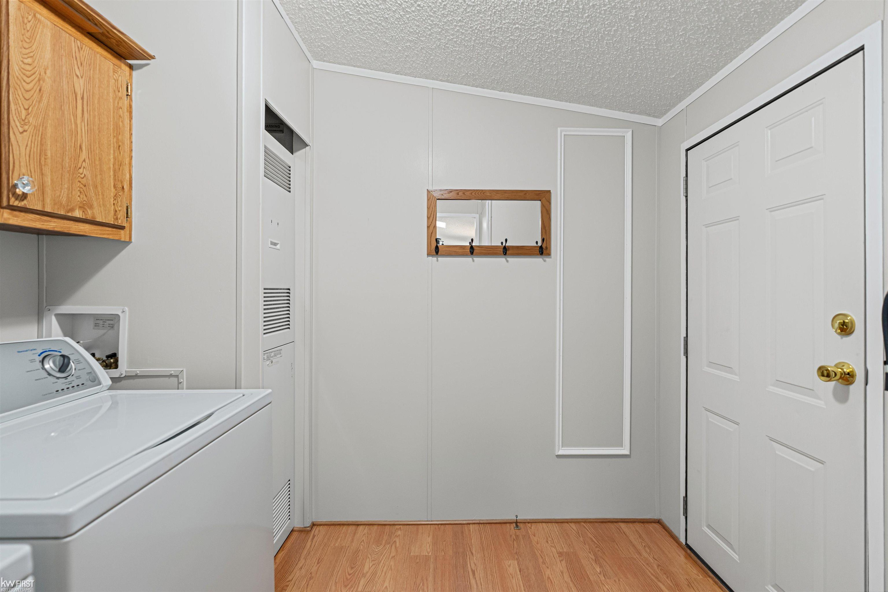 255 Grissom Court, Flushing, MI 48433 — Photo 17