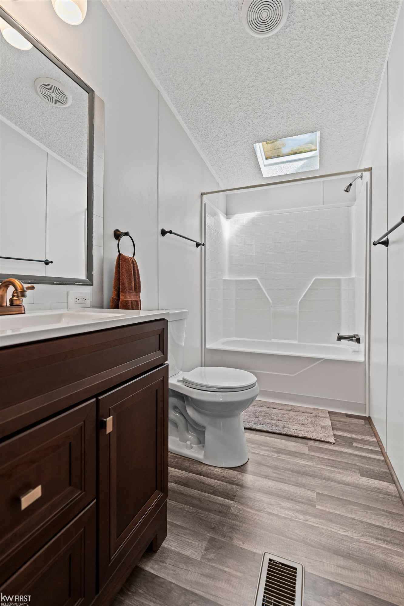 255 Grissom Court, Flushing, MI 48433 — Photo 21