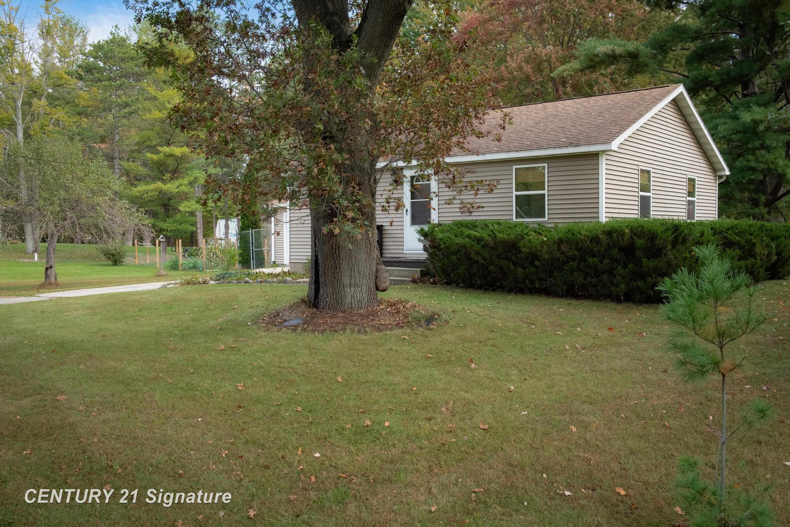 671 S Woodcock Road, Midland, MI 48640 — Photo 3