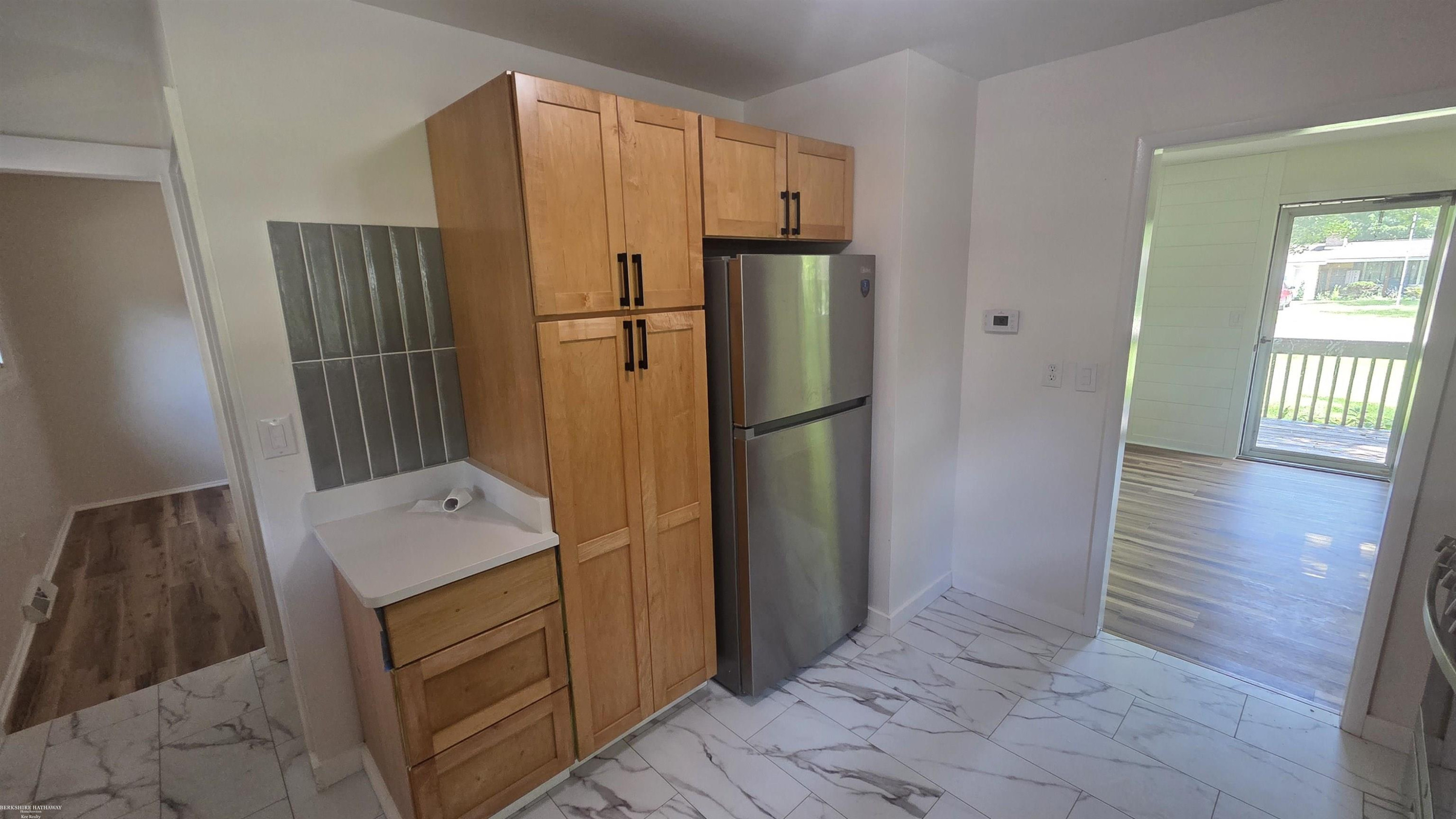 15860 Oak Lane, Lansing, MI 48906 — Photo 36