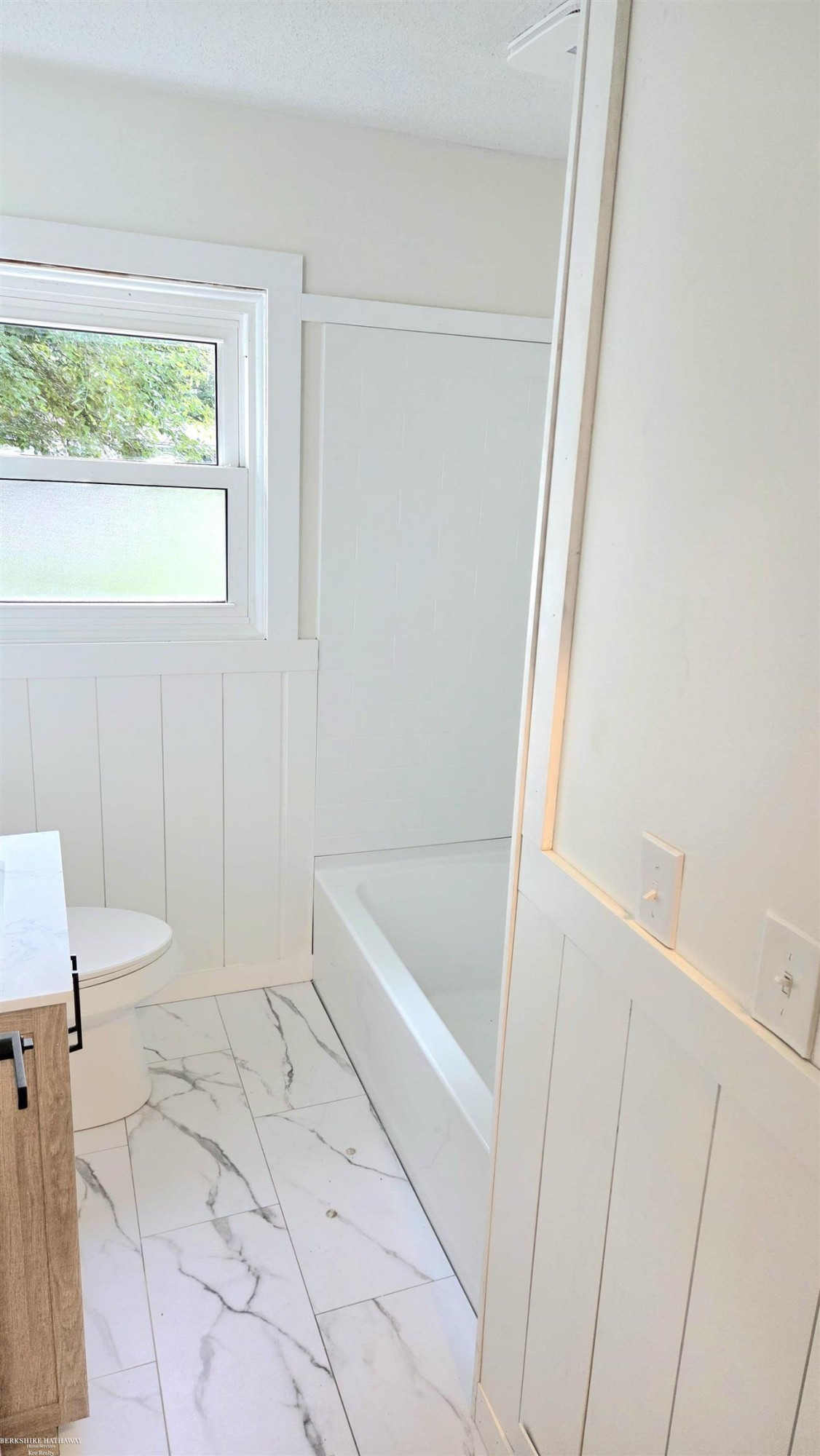 15860 Oak Lane, Lansing, MI 48906 — Photo 16