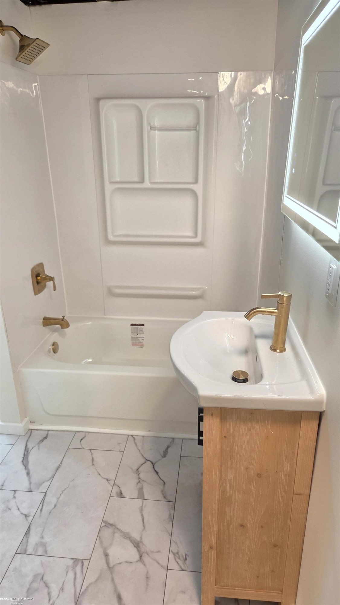 15860 Oak Lane, Lansing, MI 48906 — Photo 21