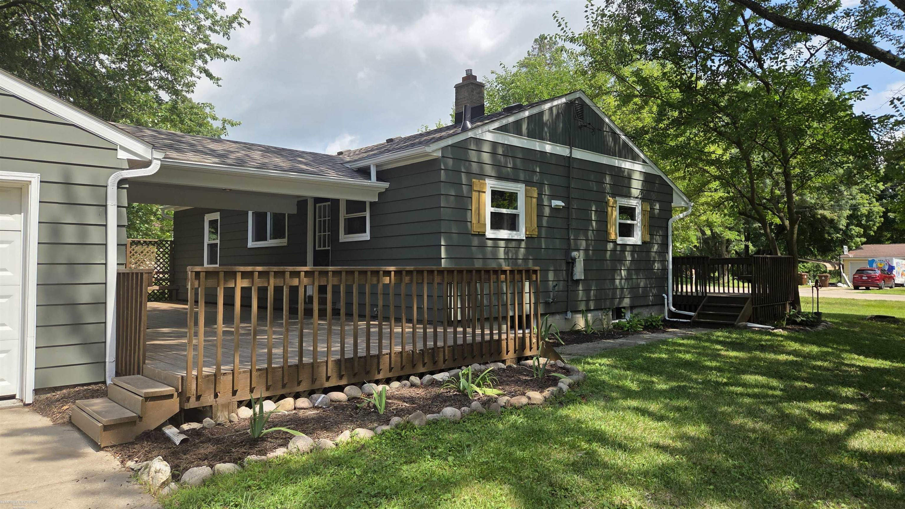 15860 Oak Lane, Lansing, MI 48906 — Photo 26