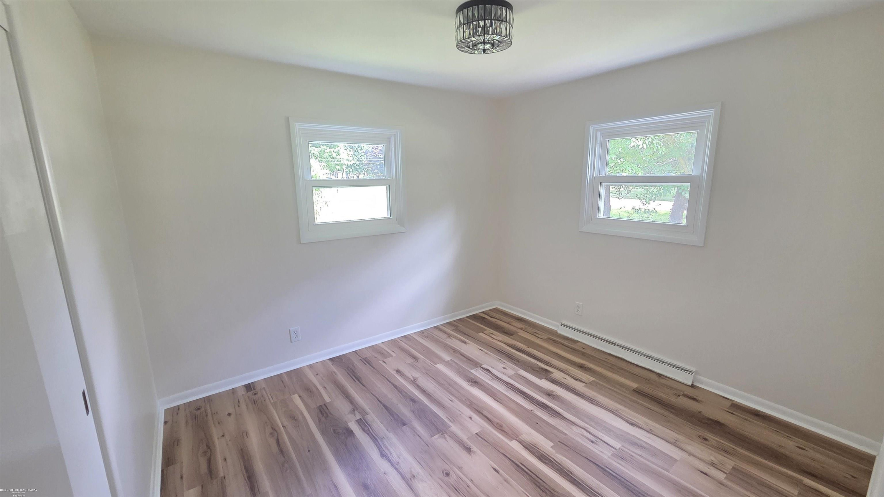 15860 Oak Lane, Lansing, MI 48906 — Photo 40