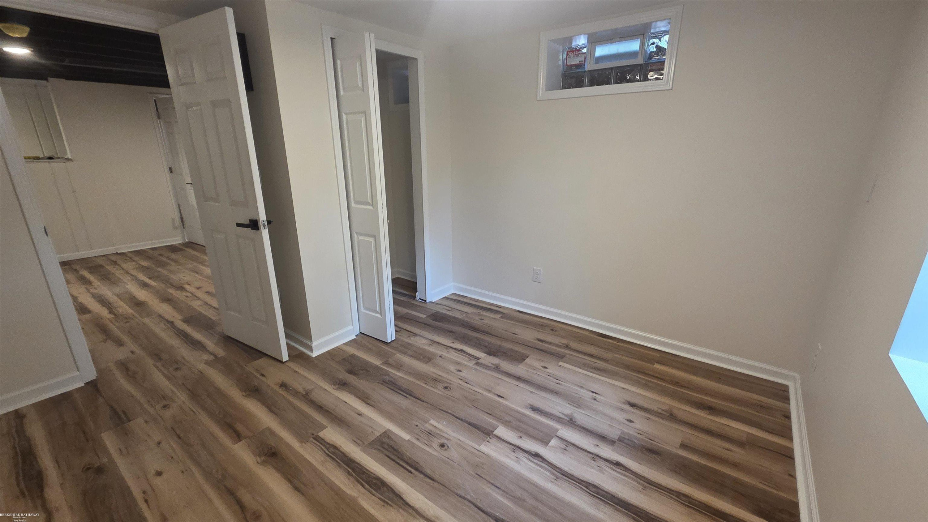 15860 Oak Lane, Lansing, MI 48906 — Photo 46