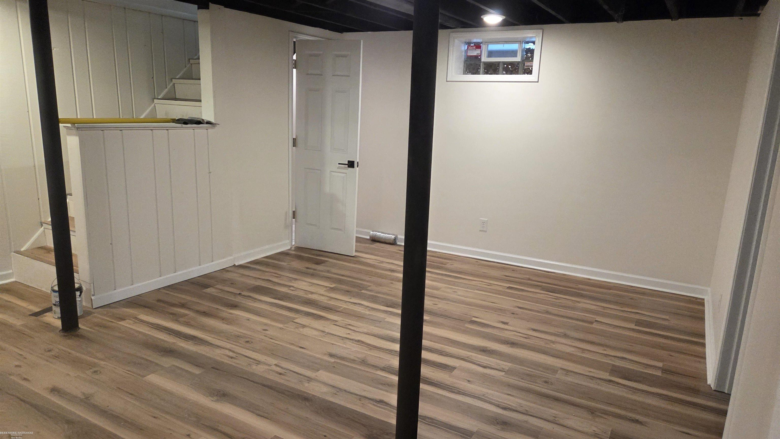 15860 Oak Lane, Lansing, MI 48906 — Photo 49