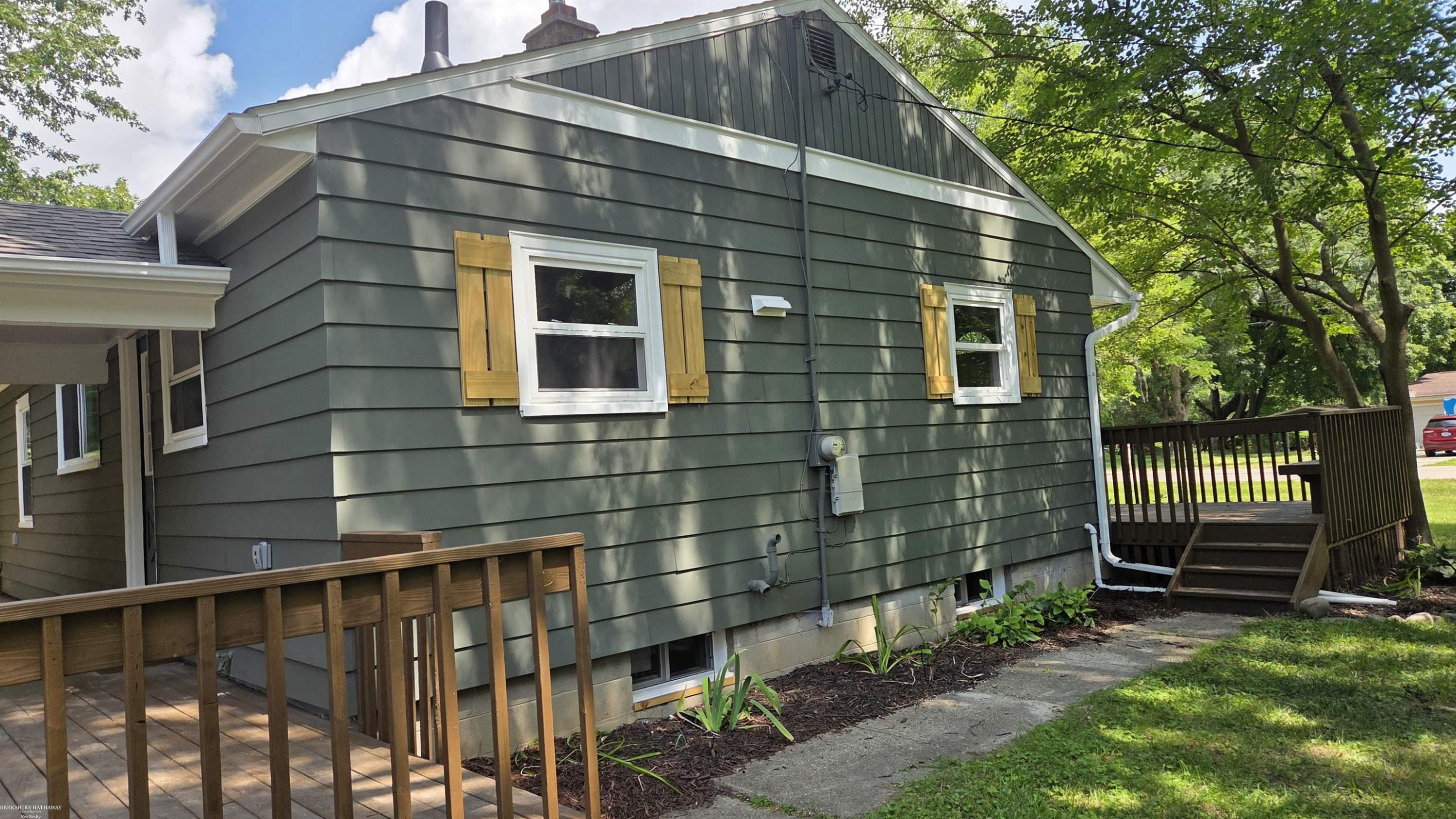 15860 Oak Lane, Lansing, MI 48906 — Photo 53