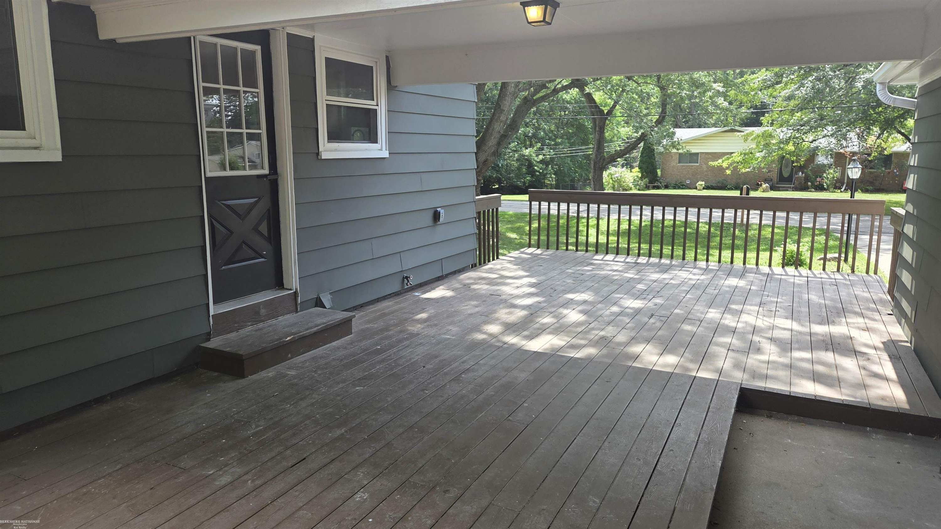 15860 Oak Lane, Lansing, MI 48906 — Photo 57