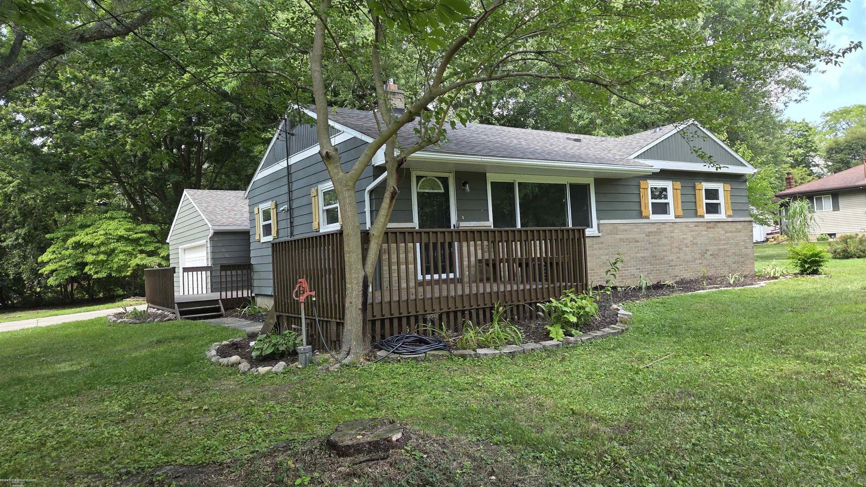 15860 Oak Lane, Lansing, MI 48906 — Photo 60