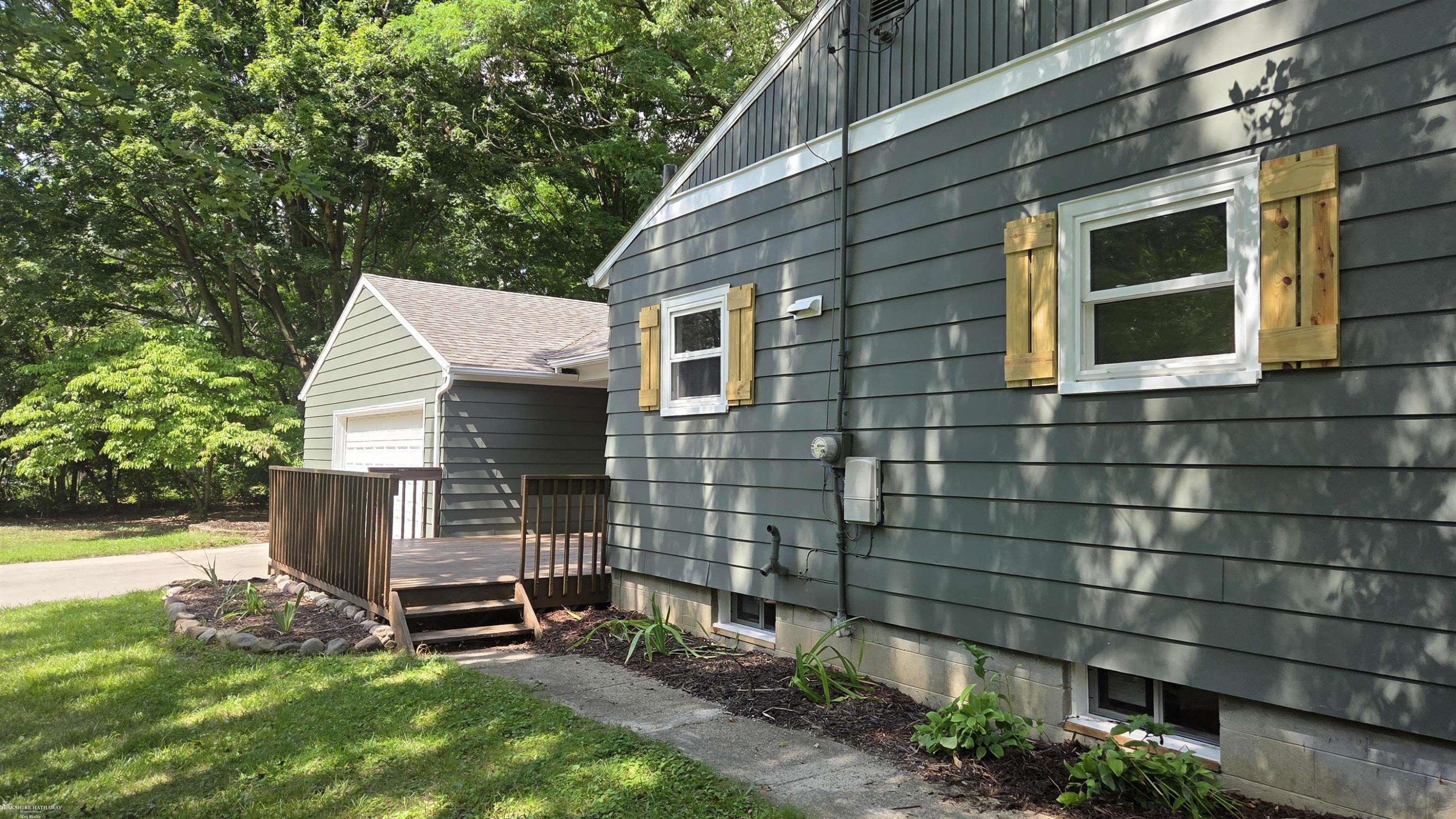 15860 Oak Lane, Lansing, MI 48906 — Photo 62