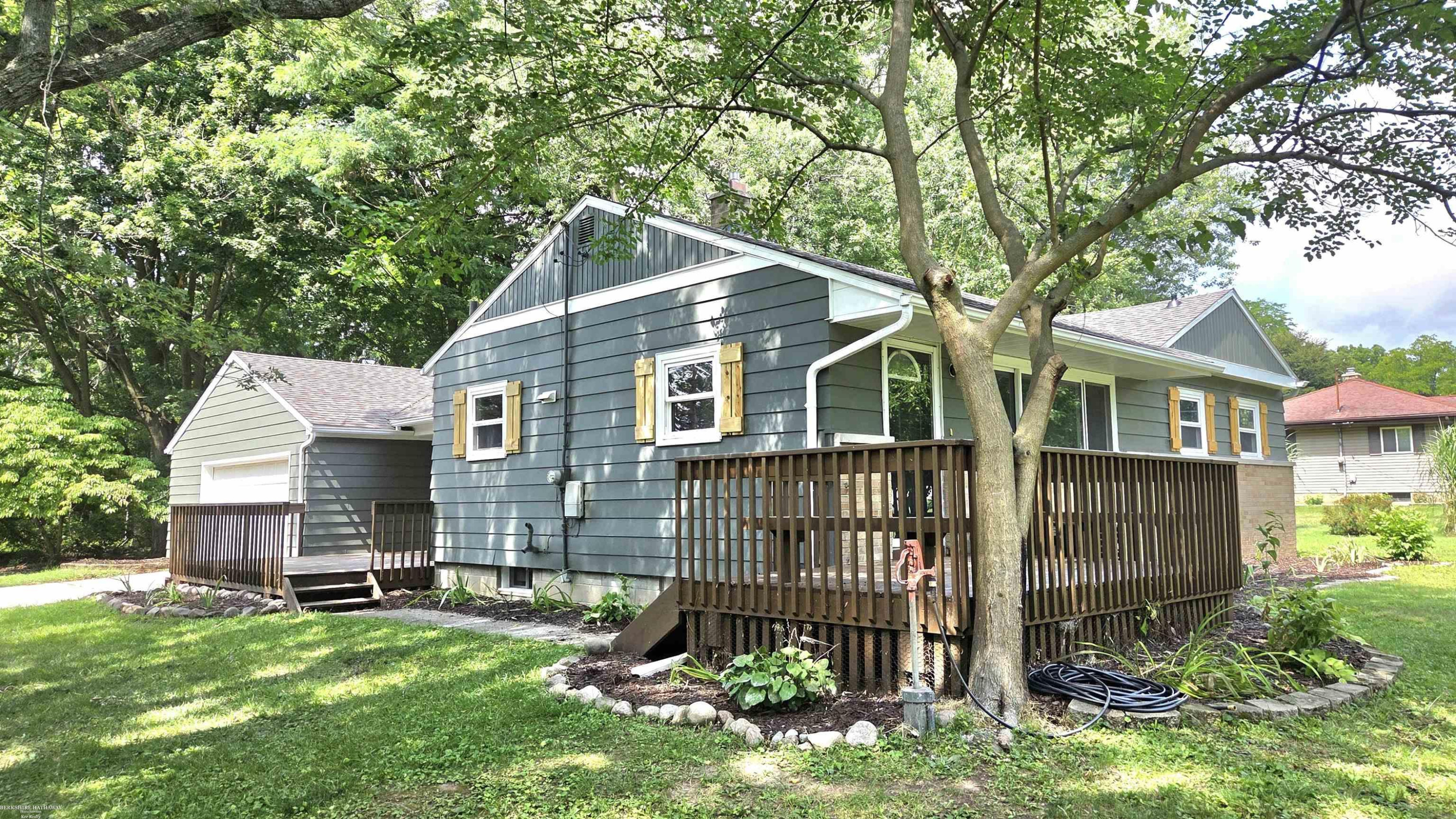 15860 Oak Lane, Lansing, MI 48906 — Photo 67