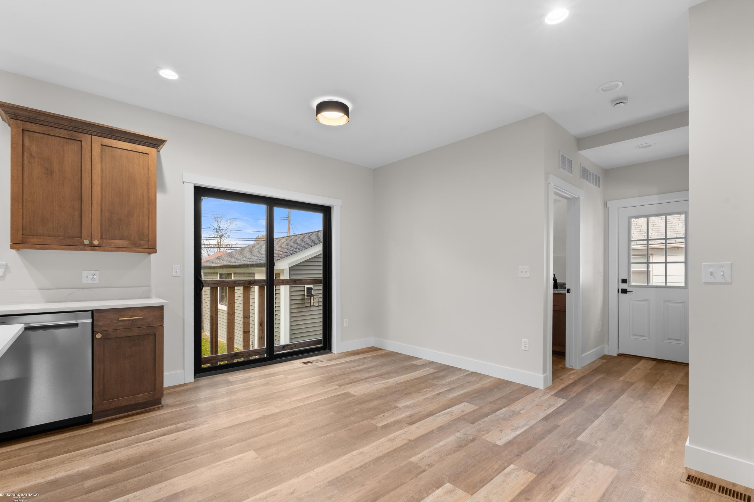 281 E Lafayette Street, MI 48065 — Photo 19