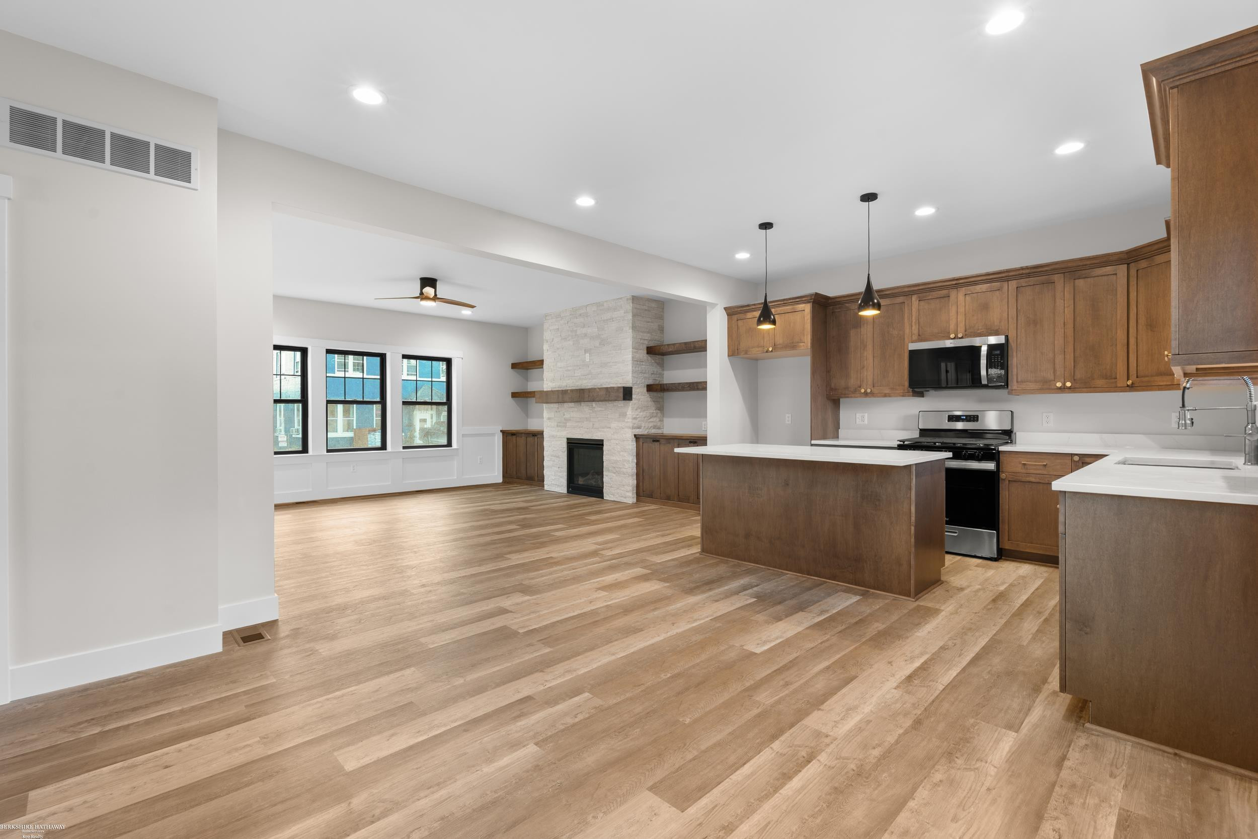 281 E Lafayette Street, MI 48065 — Photo 20