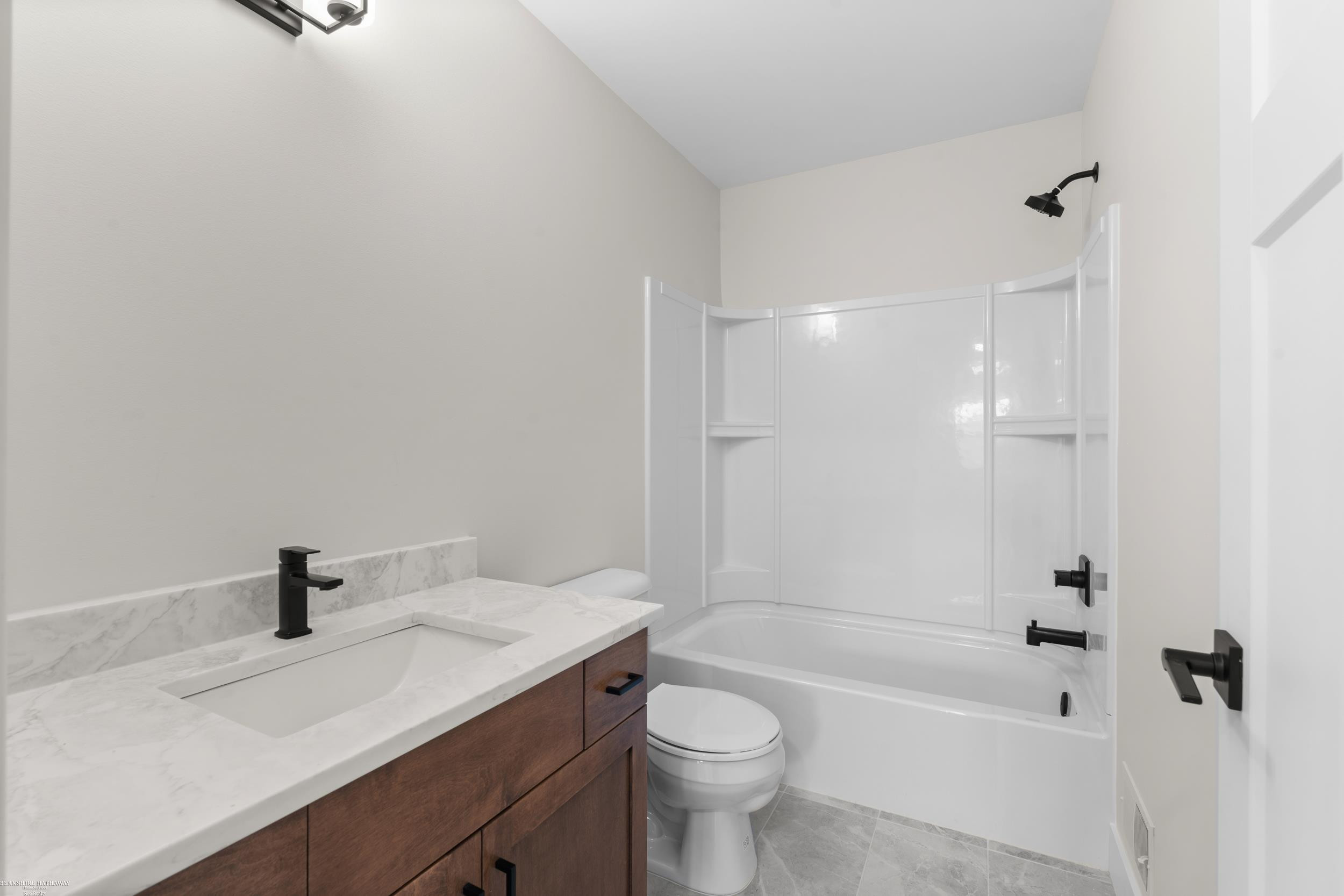 281 E Lafayette Street, MI 48065 — Photo 25