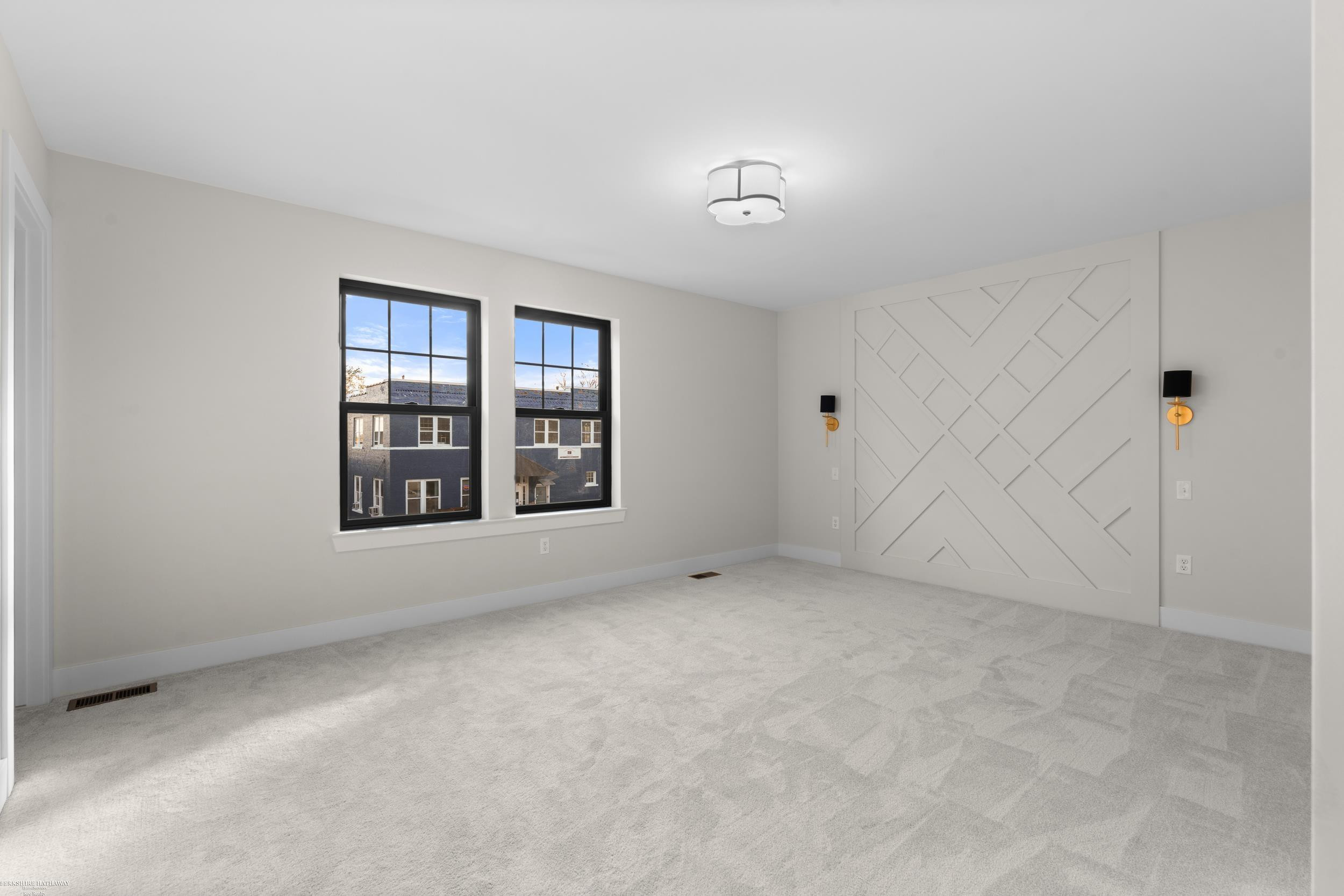 281 E Lafayette Street, MI 48065 — Photo 26