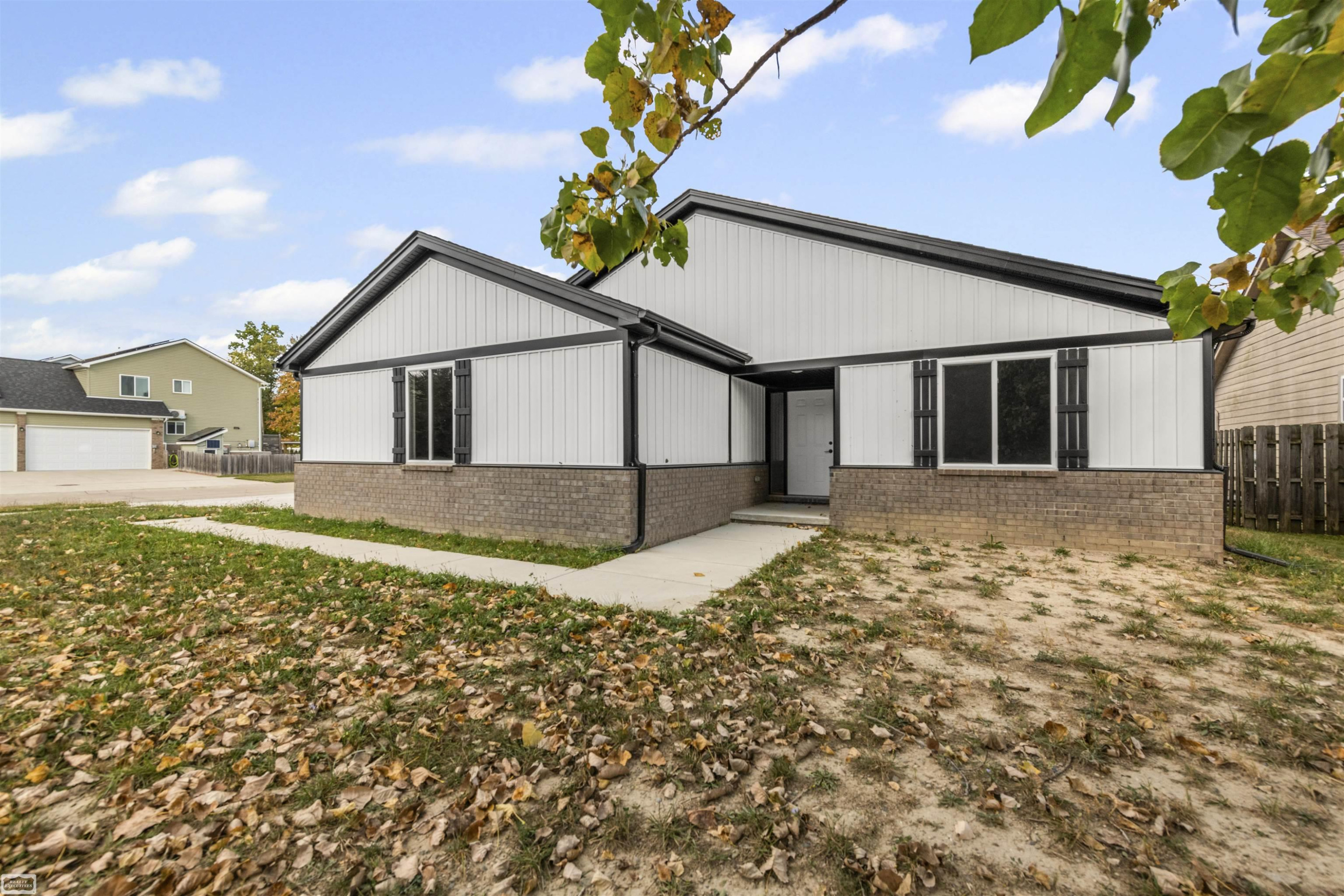 59746 Manning Drive, New Haven, MI 48048 — Photo 2