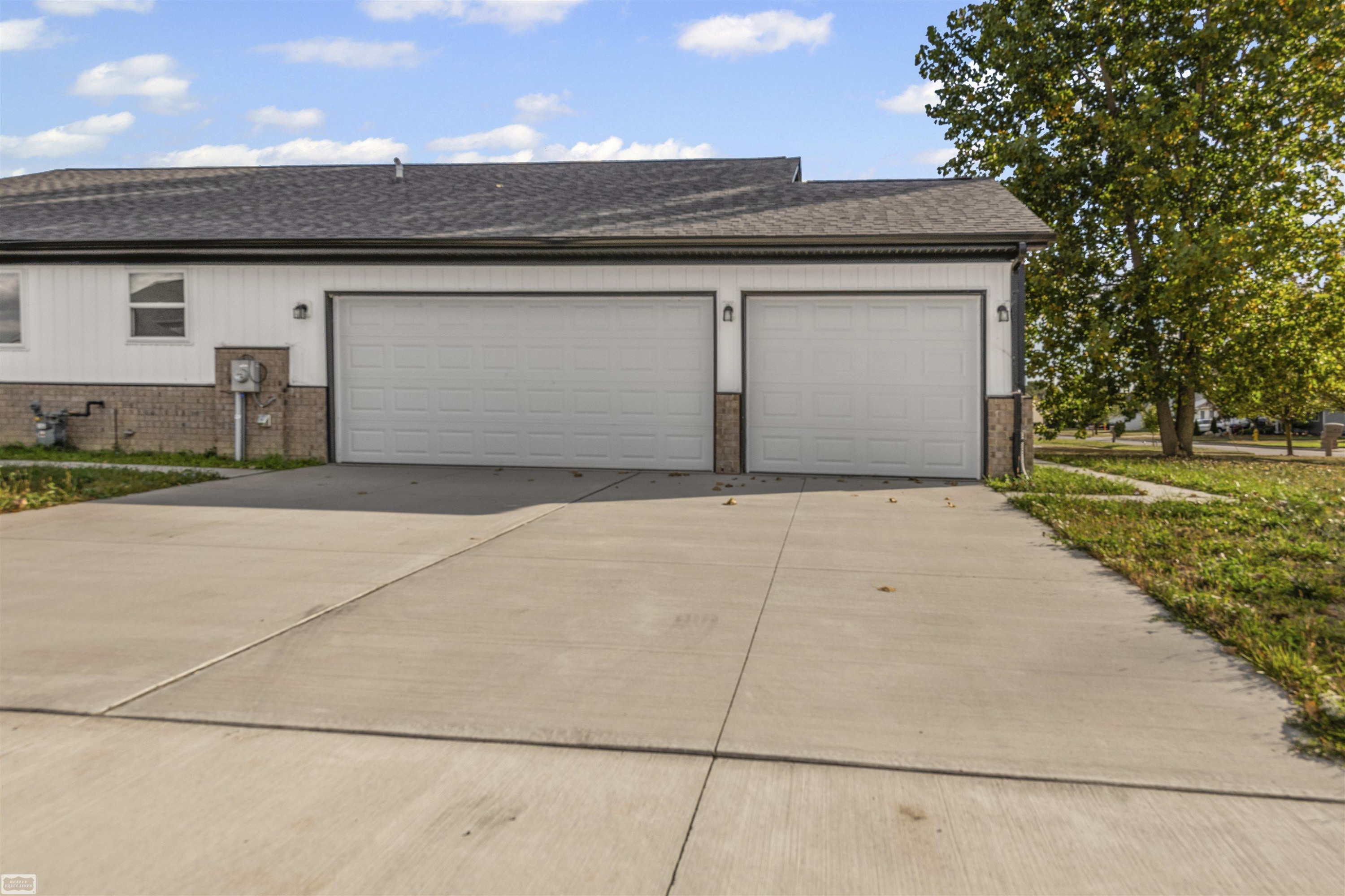 59746 Manning Drive, New Haven, MI 48048 — Photo 3