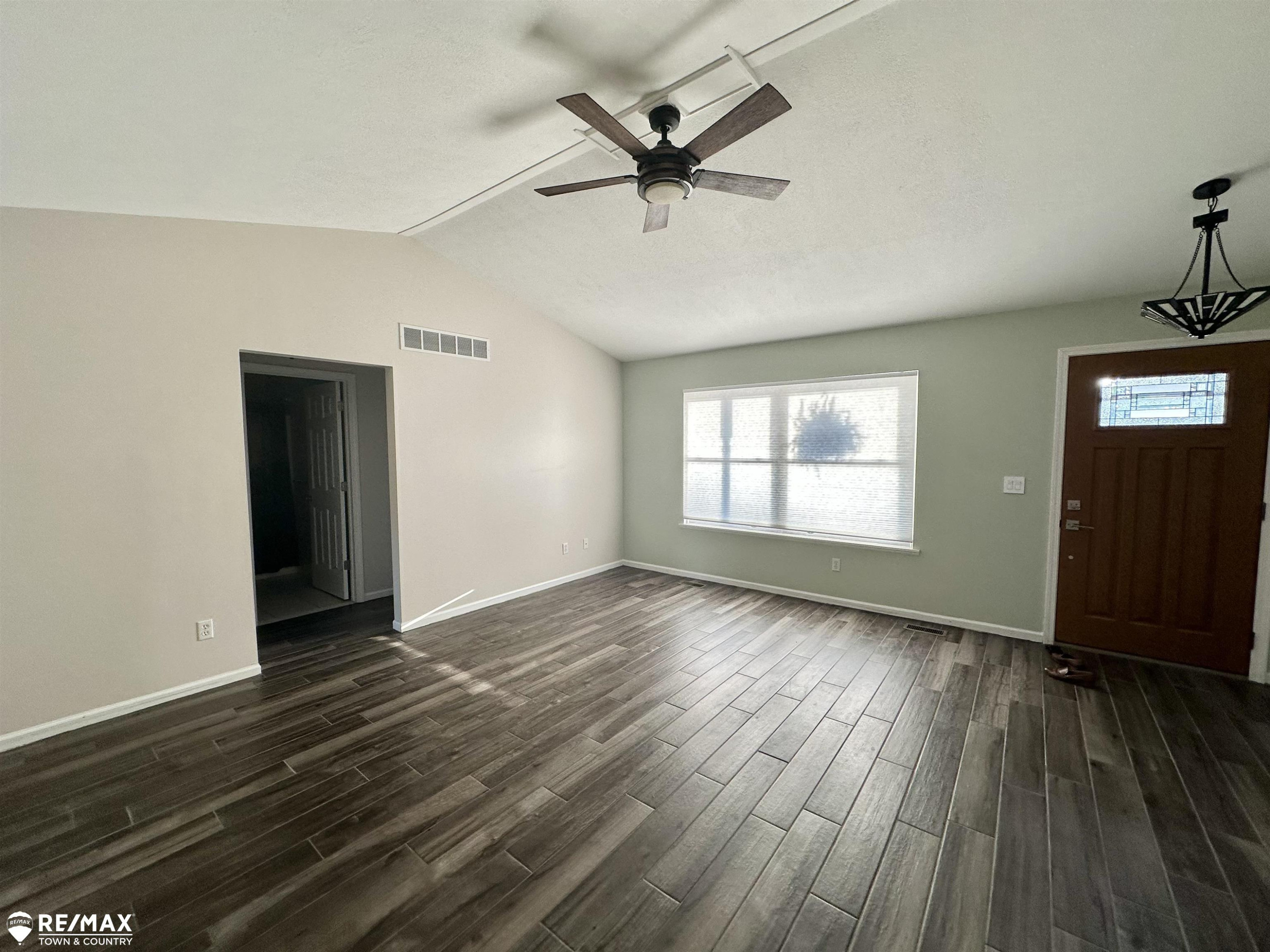 1435 N Morrish Road, Flint, MI 48532 — Photo 2
