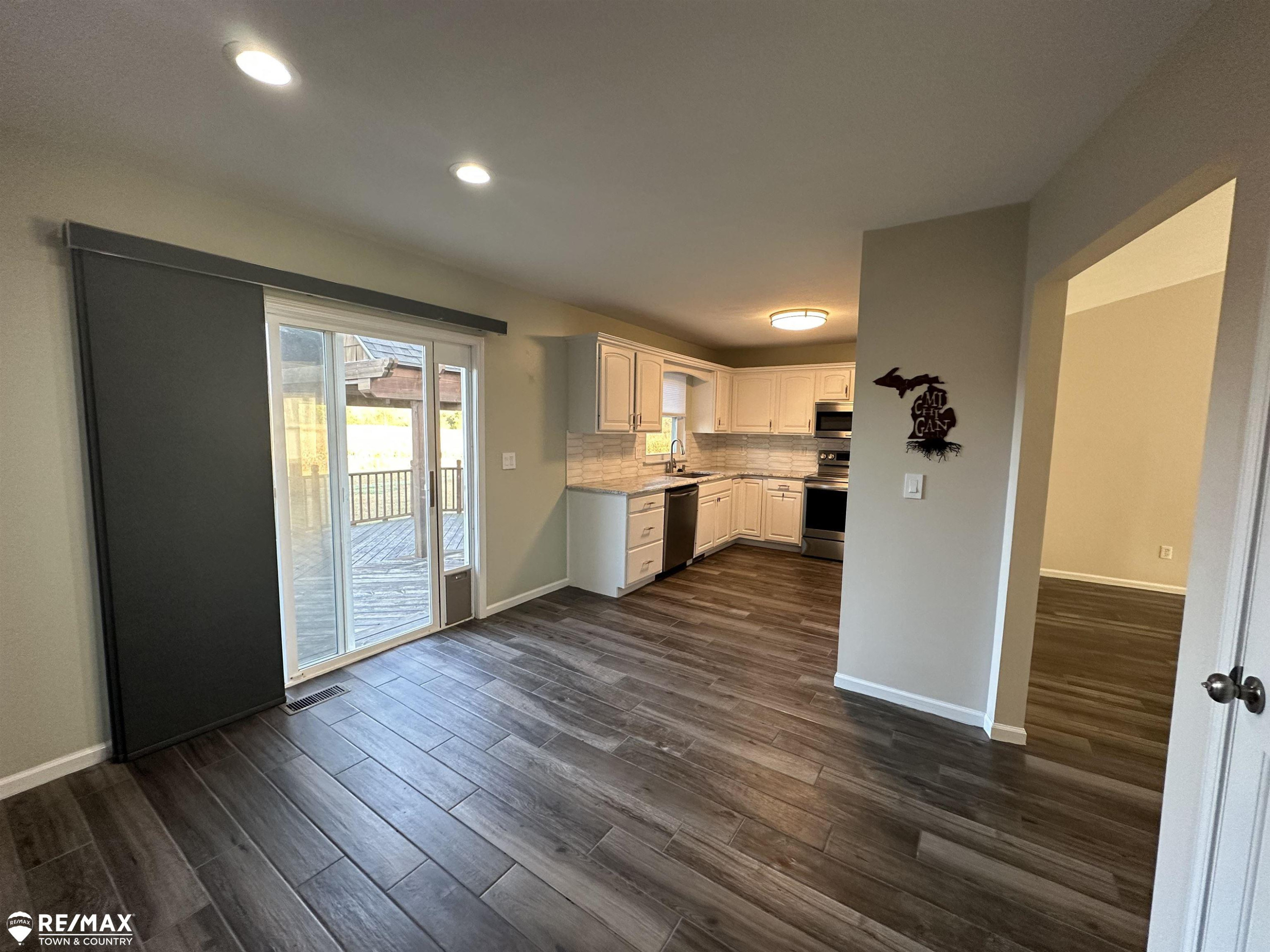 1435 N Morrish Road, Flint, MI 48532 — Photo 9