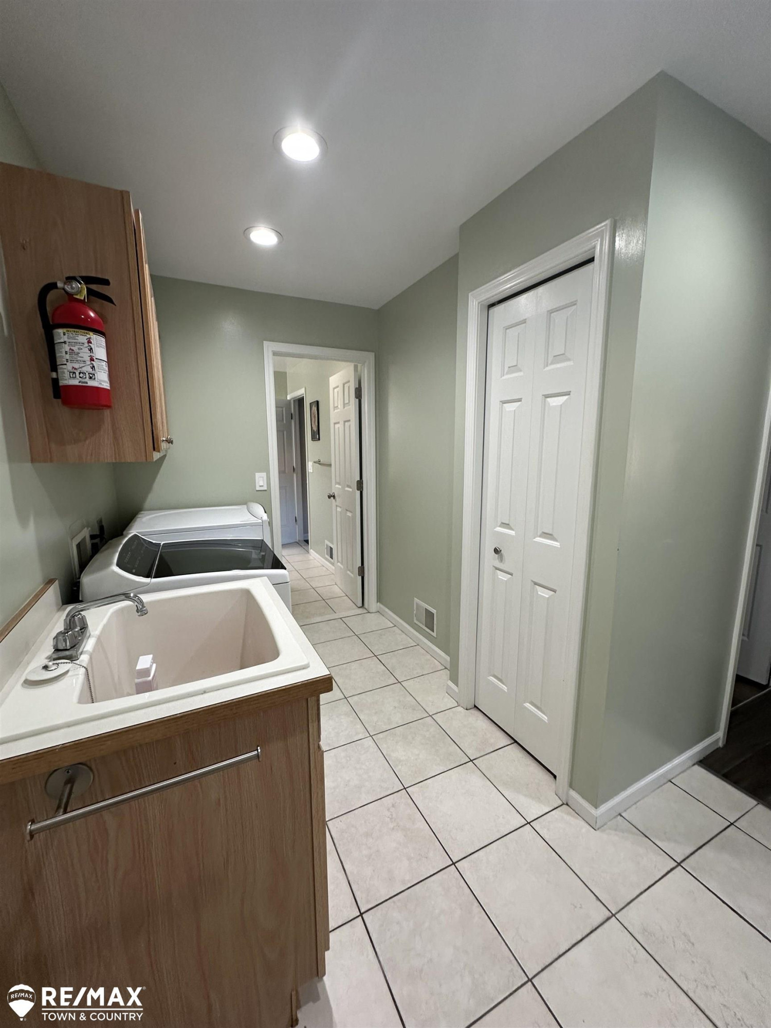 1435 N Morrish Road, Flint, MI 48532 — Photo 16
