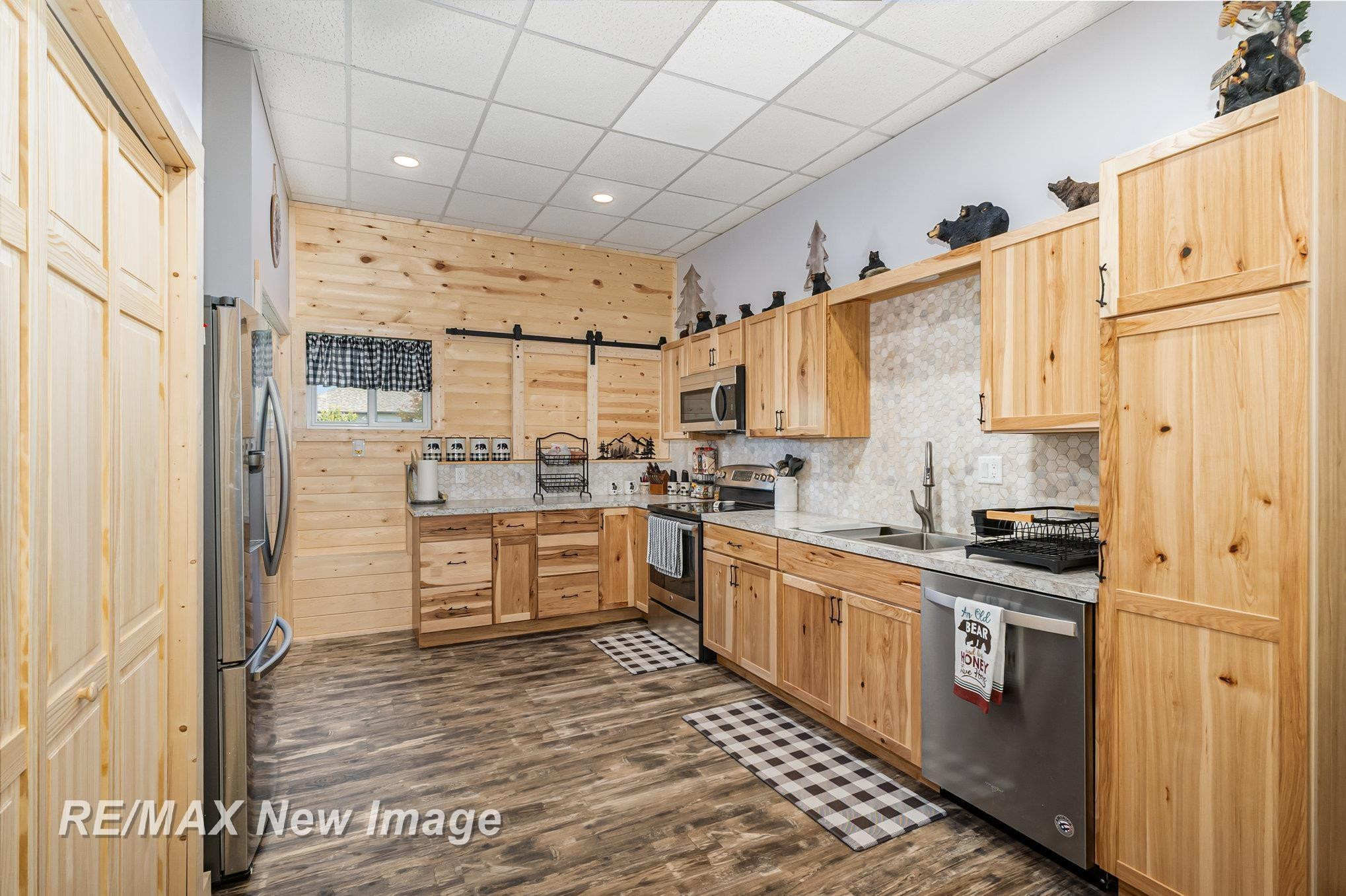 859 E Gordonville Road, Midland, MI 48640 — Photo 8