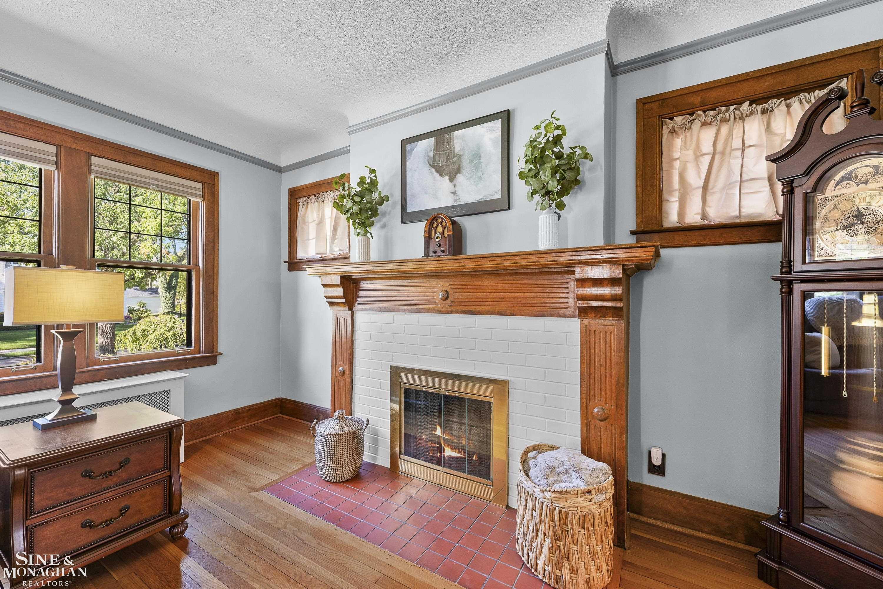 1386 Grayton Street, Grosse Pointe Park, MI 48230 — Photo 5