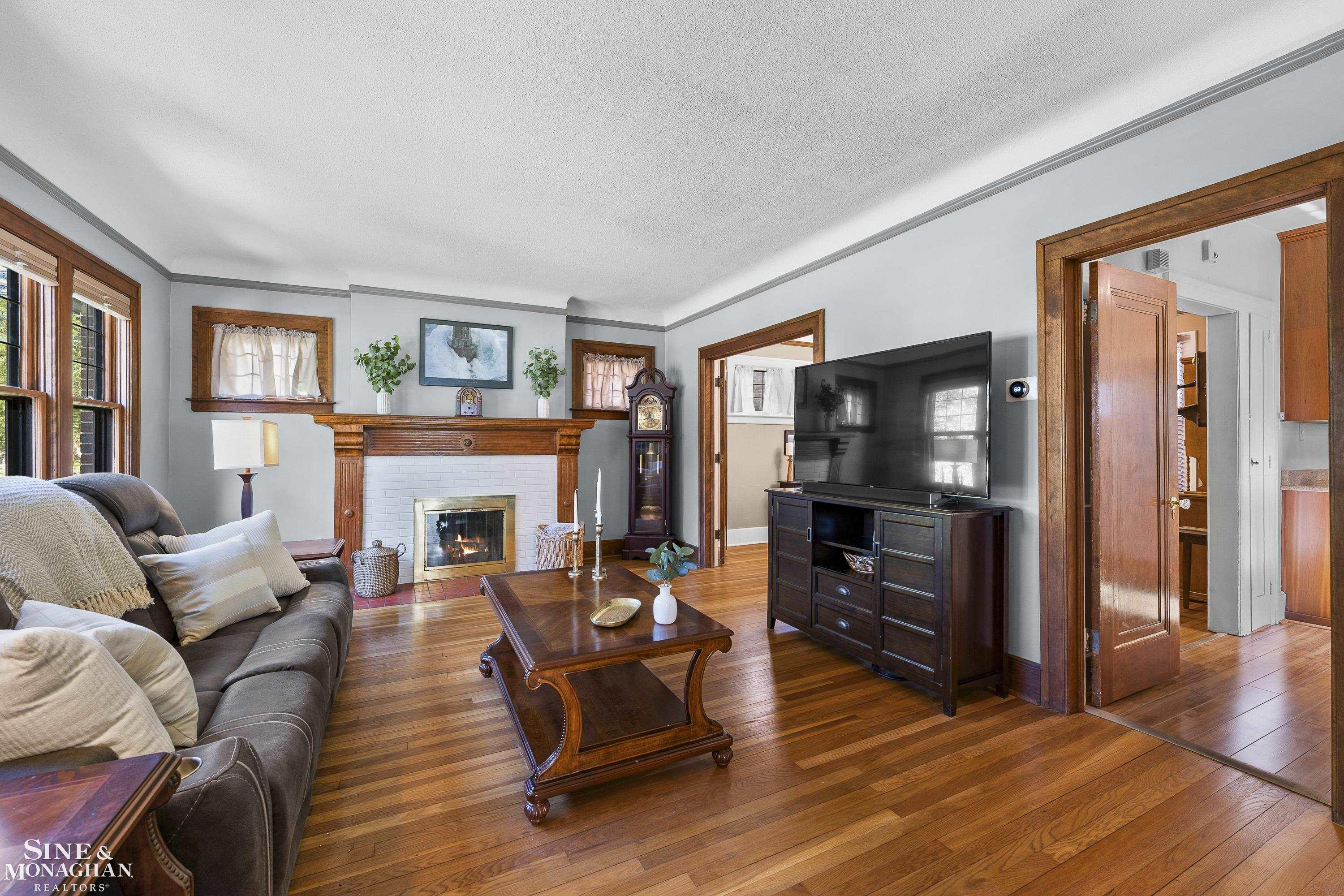 1386 Grayton Street, Grosse Pointe Park, MI 48230 — Photo 6