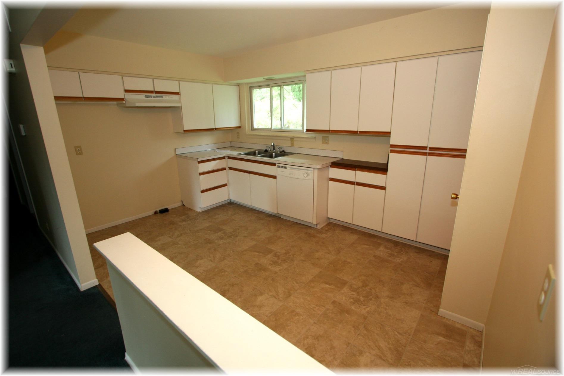 36786 Winterset Street, Clinton, MI 48035 — Photo 5