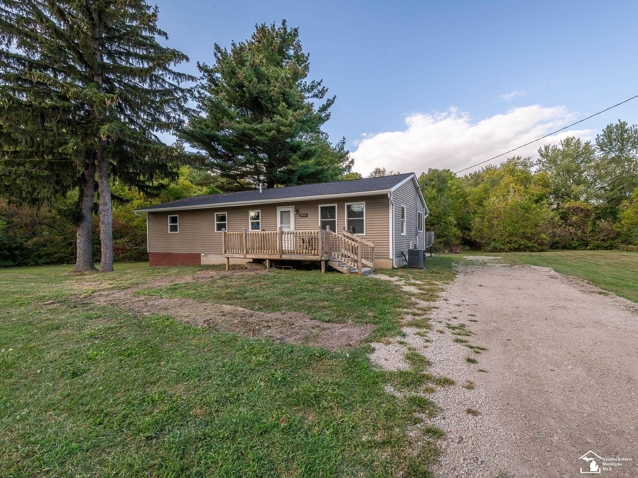 3818 1st Street, La Salle, MI — front exterior