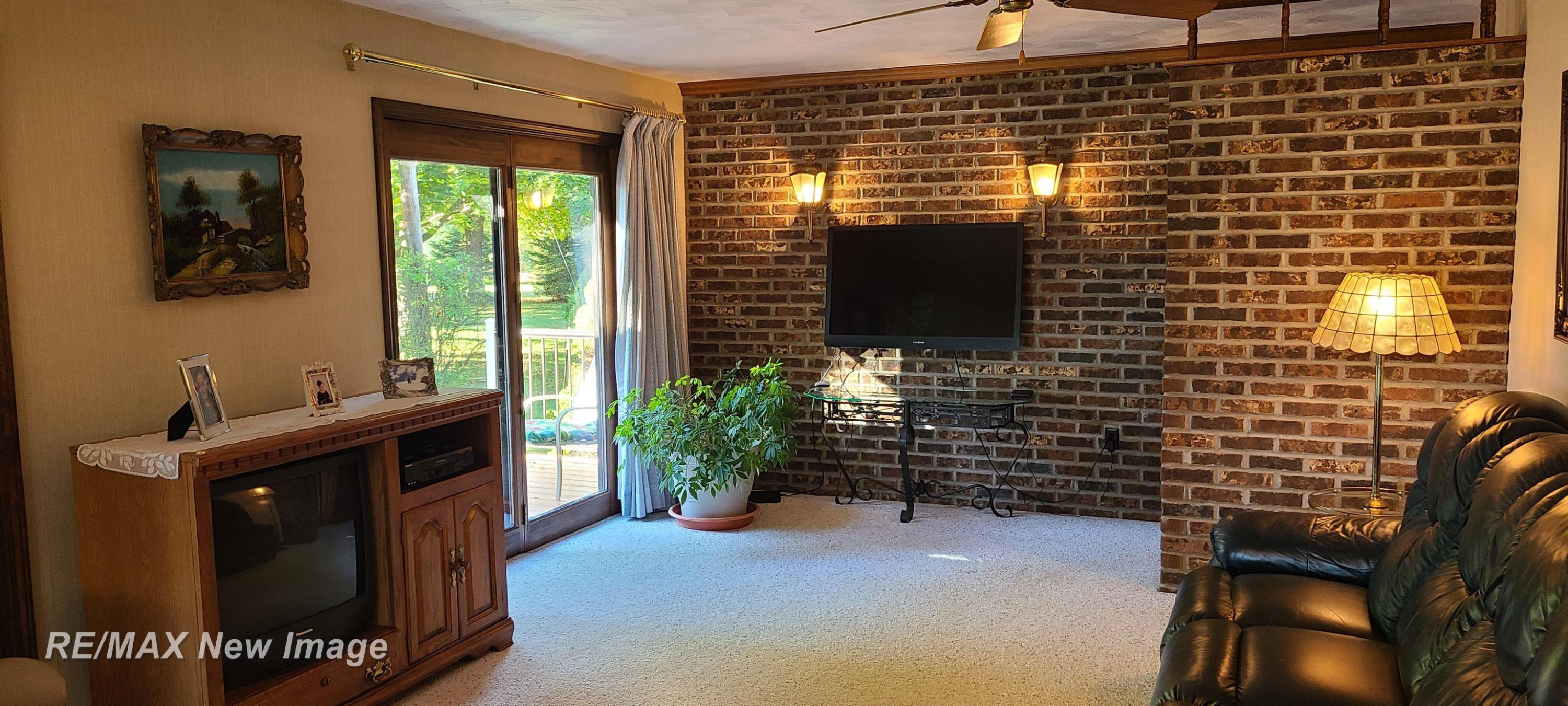 887 4th Street, Chesaning, MI 48616 — Photo 10