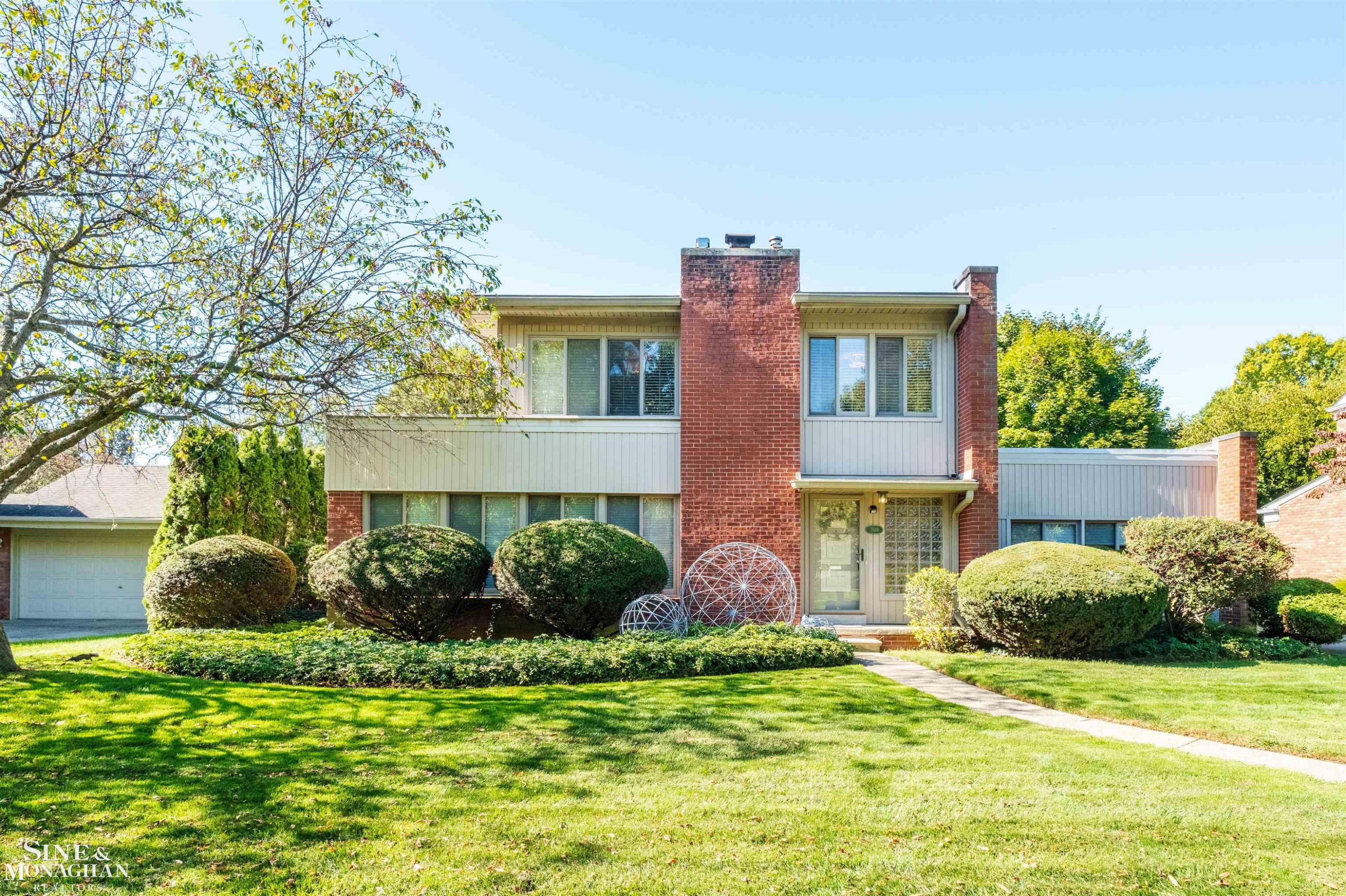 709 Lakepointe Street, Grosse Pointe Park, MI 48230 — front exterior