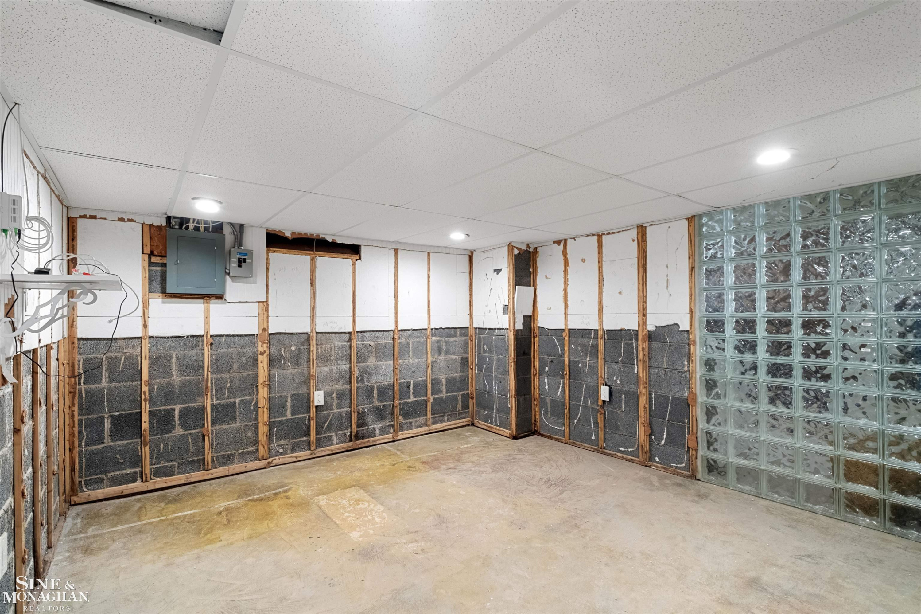 709 Lakepointe Street, Grosse Pointe Park, MI 48230 — Photo 39