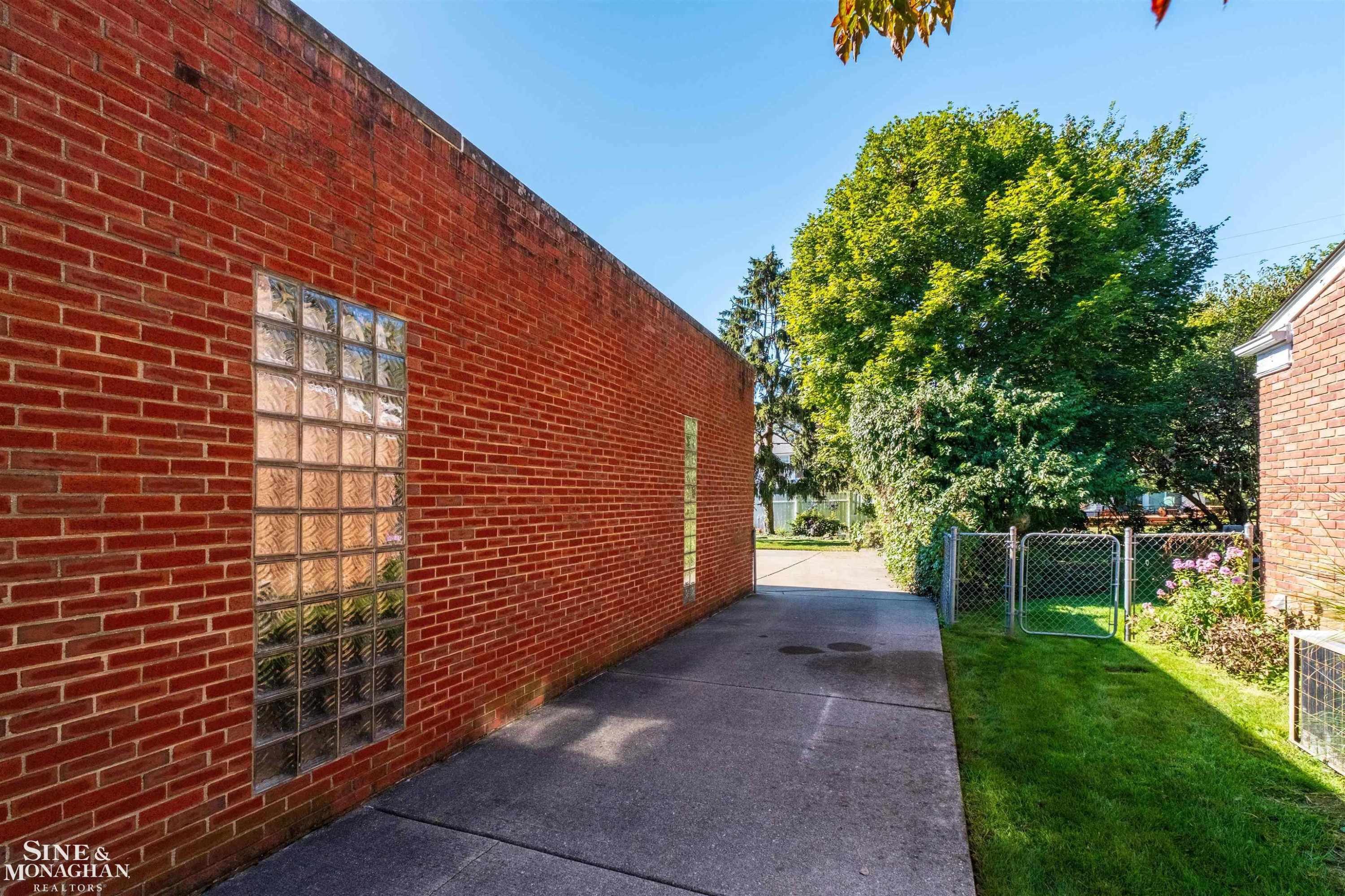 709 Lakepointe Street, Grosse Pointe Park, MI 48230 — Photo 40