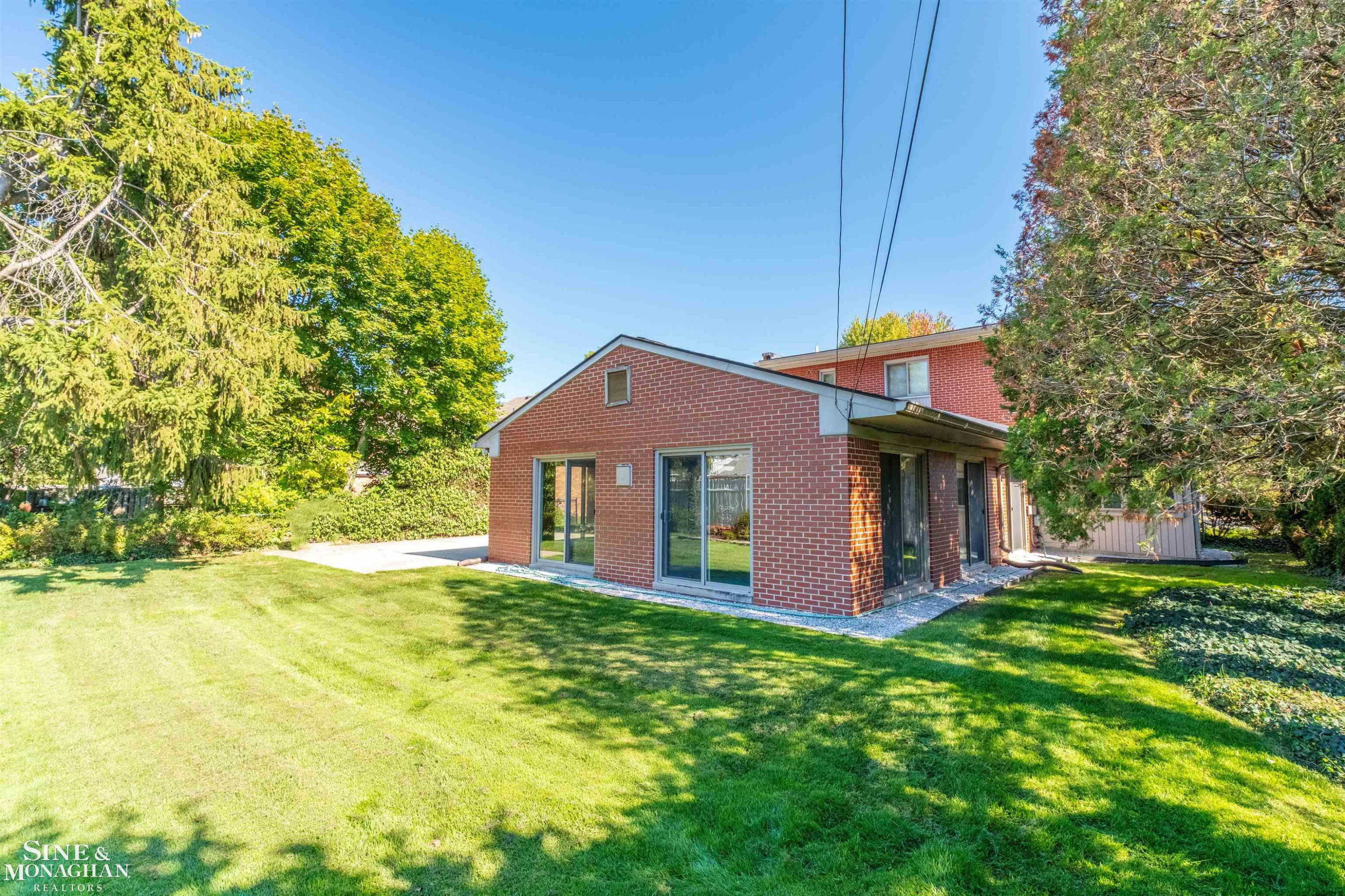 709 Lakepointe Street, Grosse Pointe Park, MI 48230 — Photo 43