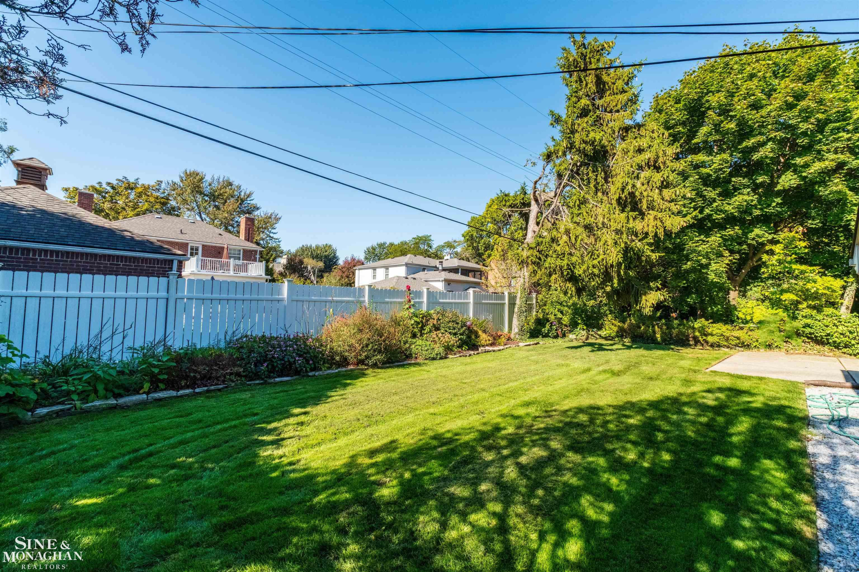 709 Lakepointe Street, Grosse Pointe Park, MI 48230 — Photo 45
