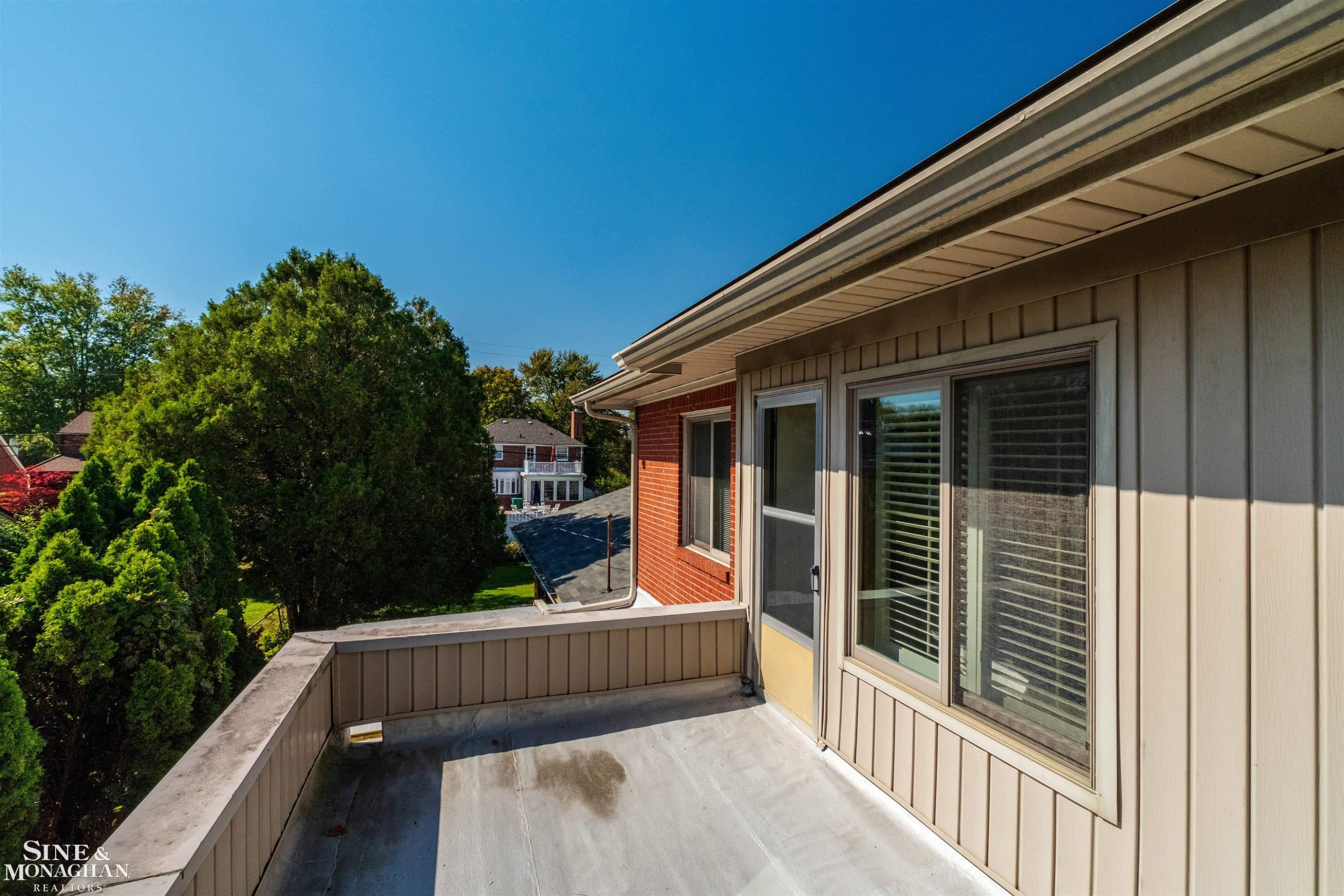 709 Lakepointe Street, Grosse Pointe Park, MI 48230 — Photo 47