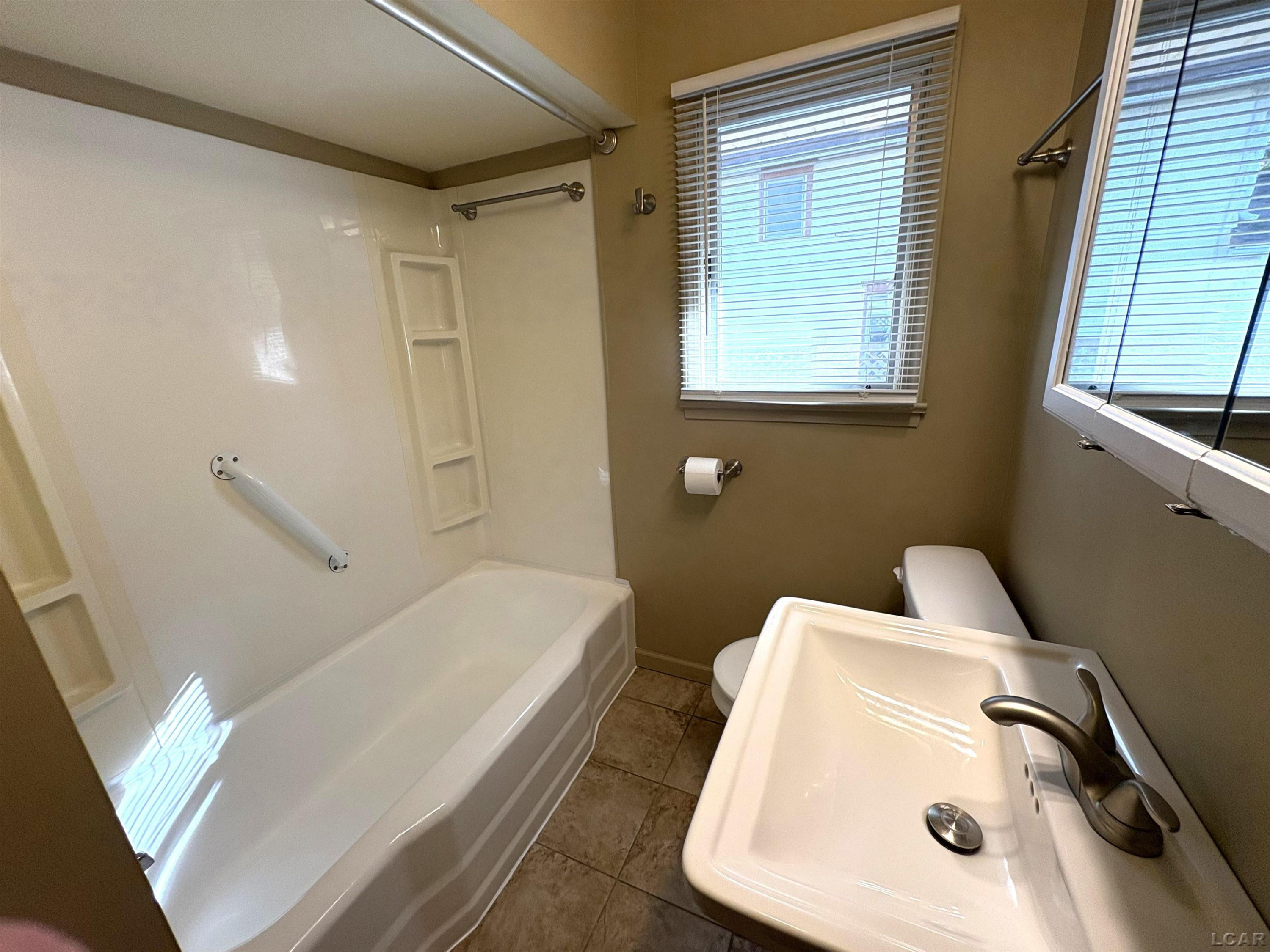 415 Grove Street, Hudson, MI 49247 — Photo 12