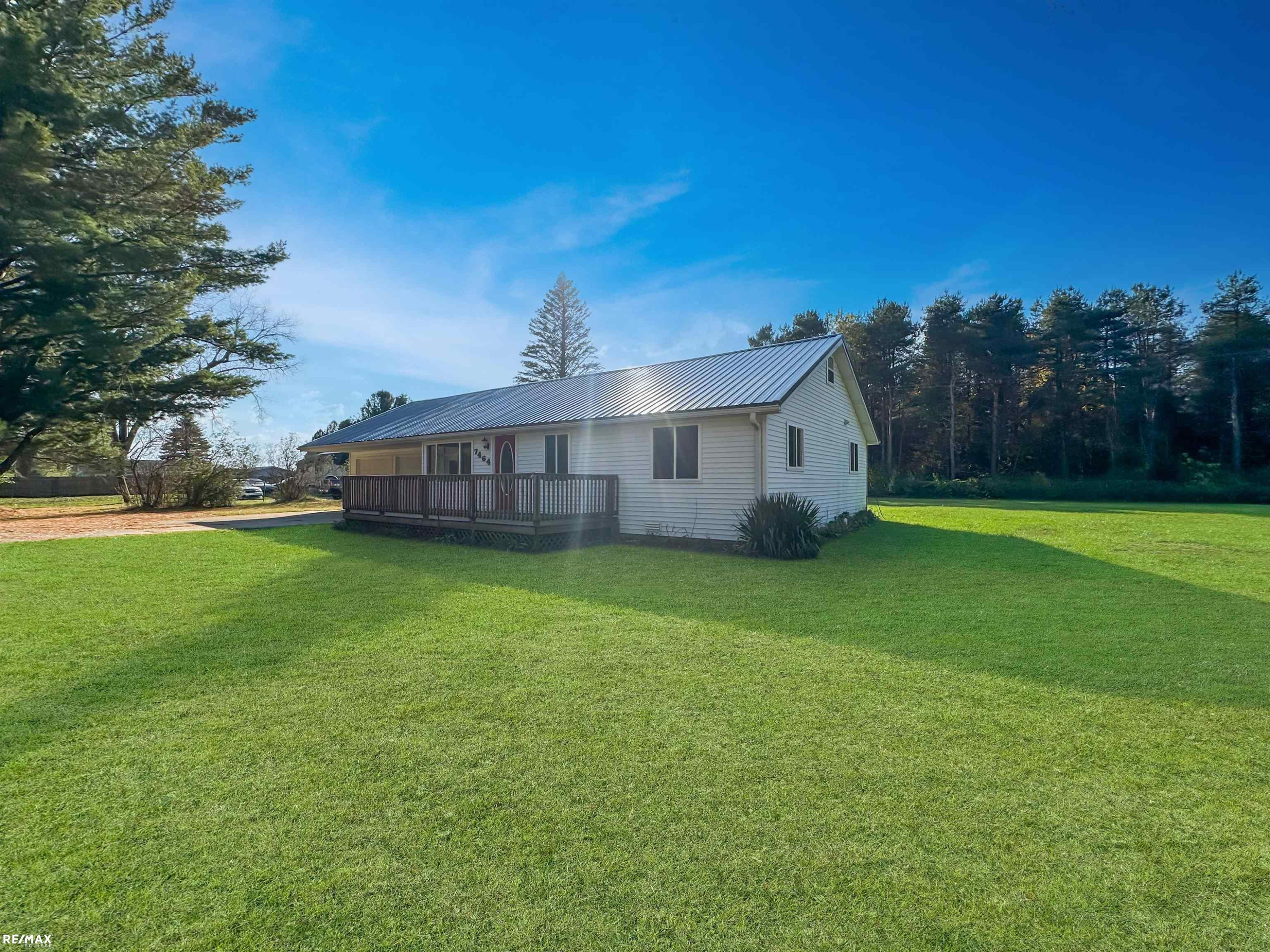 7464 Irish Road, Millington, MI 48746 — Photo 2
