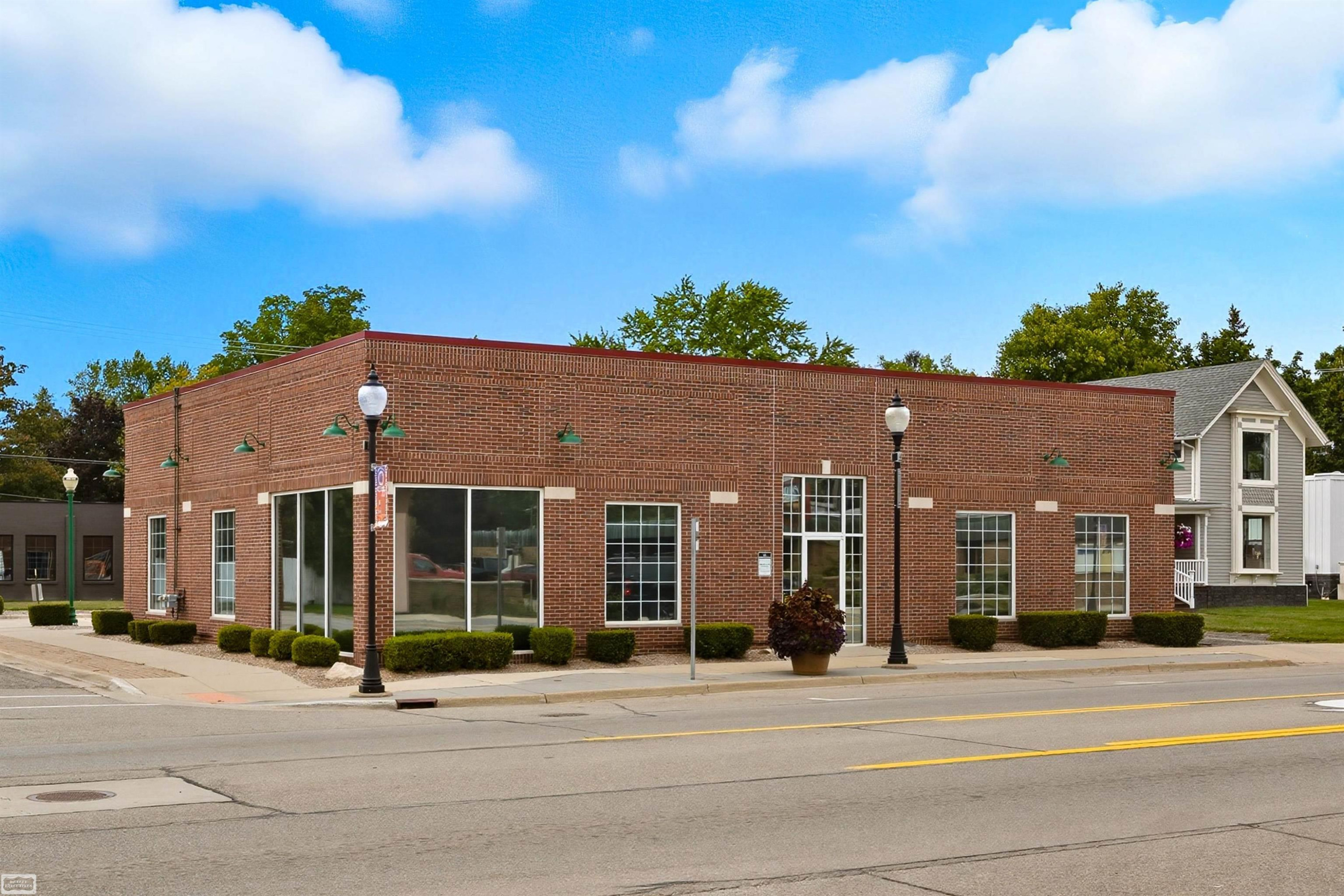218 S Main Street, Almont, MI 48003 — Photo 2