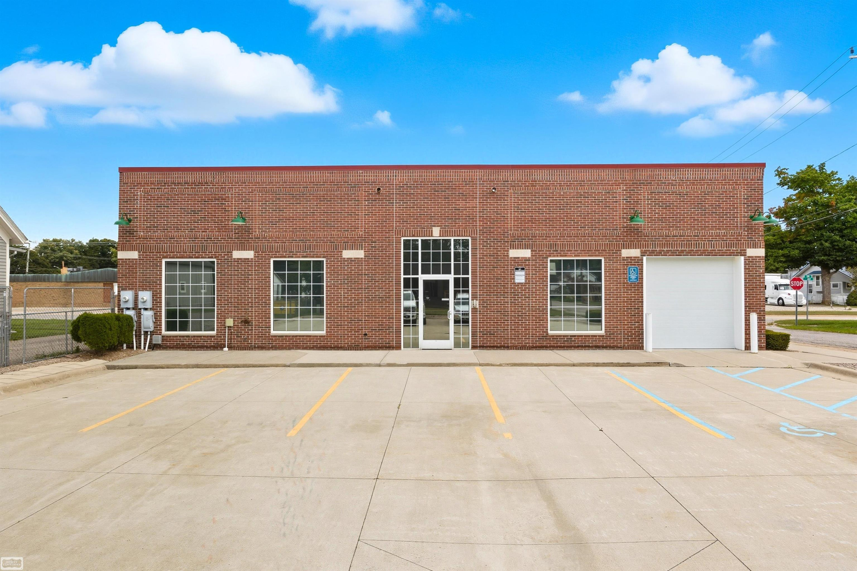 218 S Main Street, Almont, MI 48003 — Photo 9