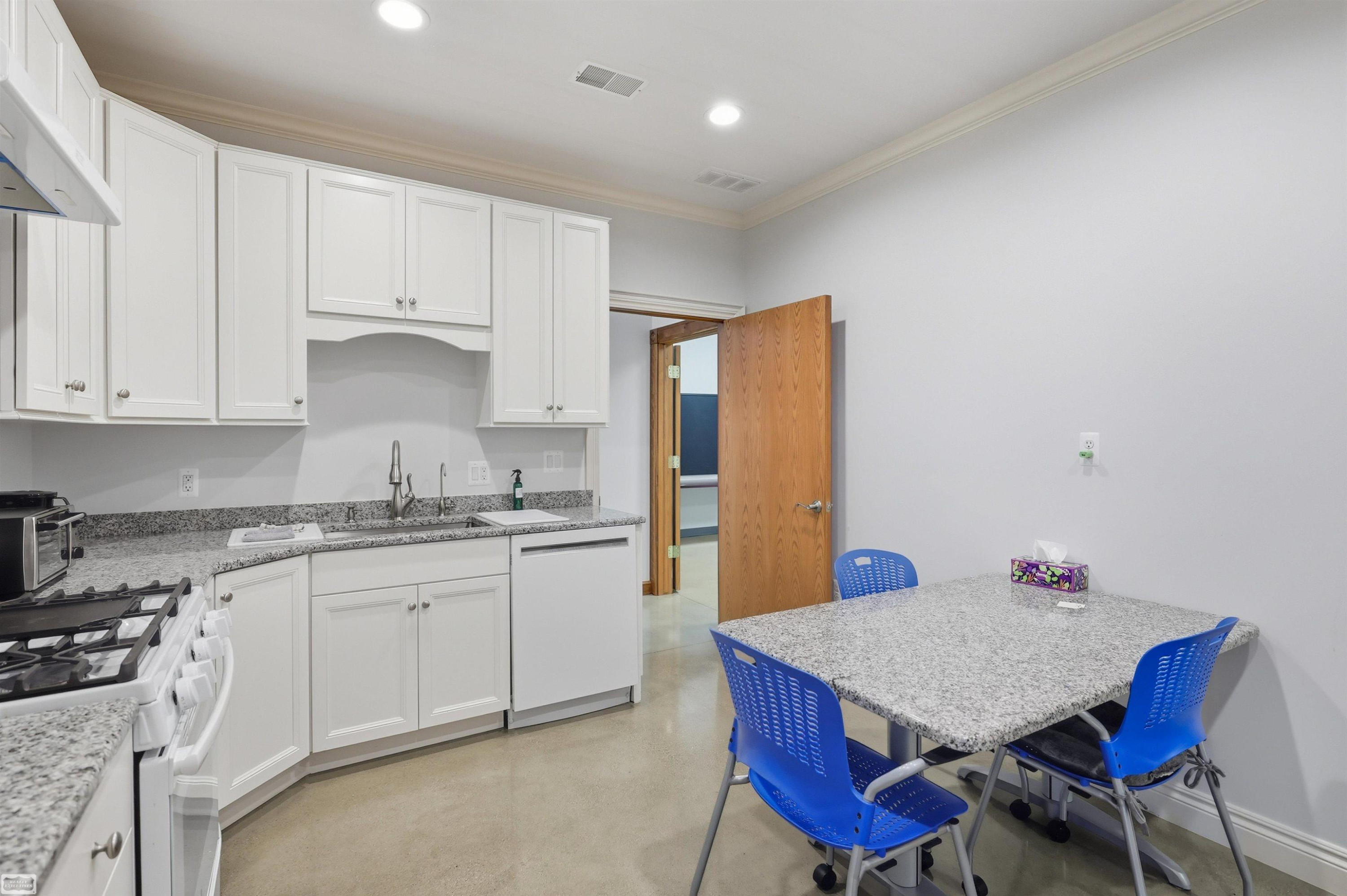 218 S Main Street, Almont, MI 48003 — Photo 41