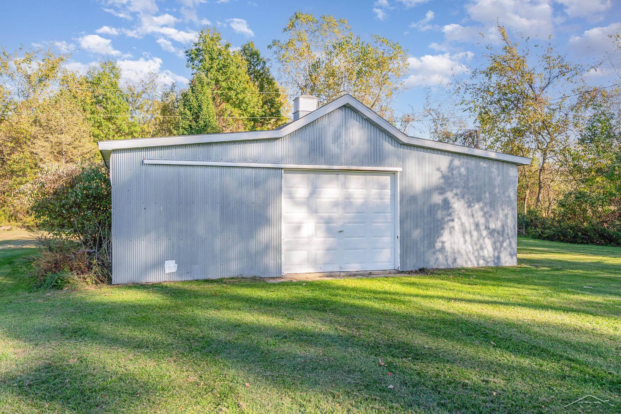 13245 Gasper Road, Chesaning, MI 48616 — Photo 23