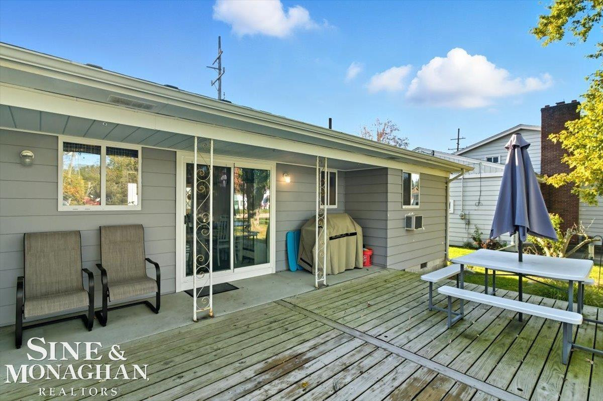 5592 Pointe Drive, MI — Photo 24