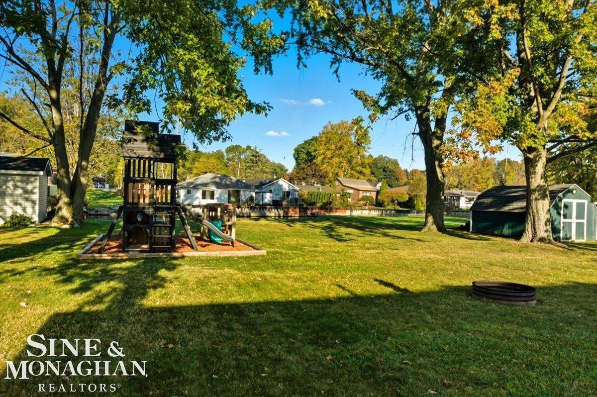5592 Pointe Drive, MI — Photo 26